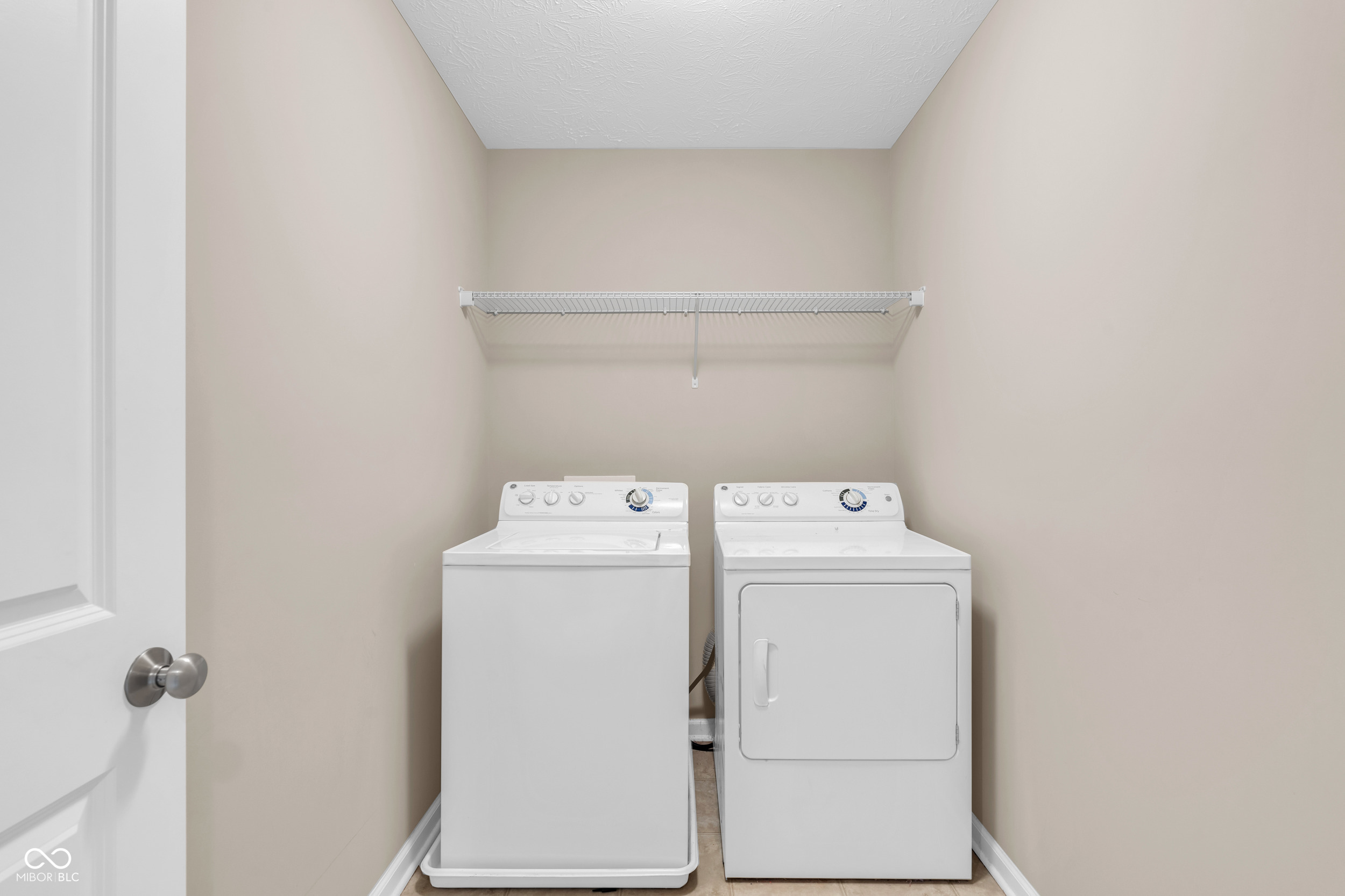 2627 Congress Street