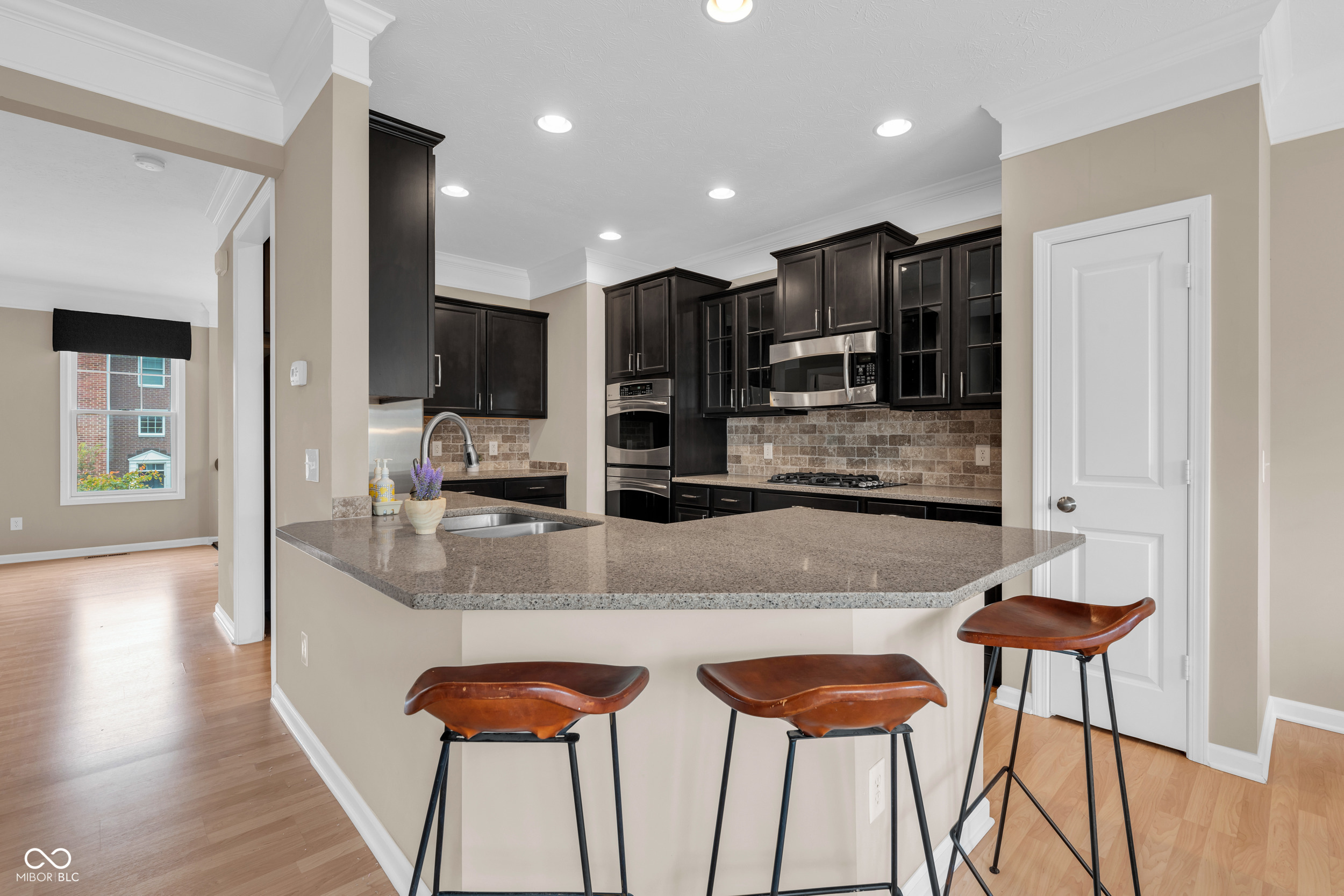 2627 Congress Street