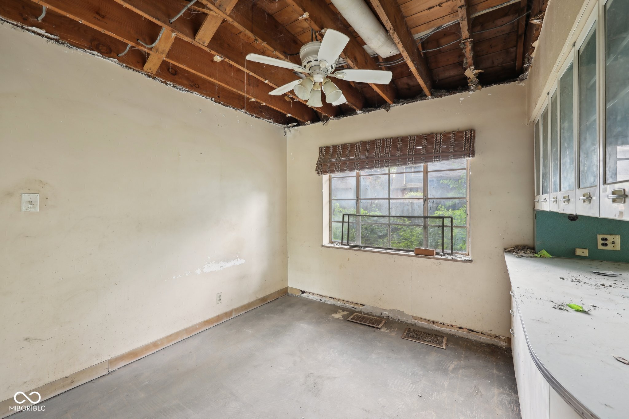 5035 Boulevard Place