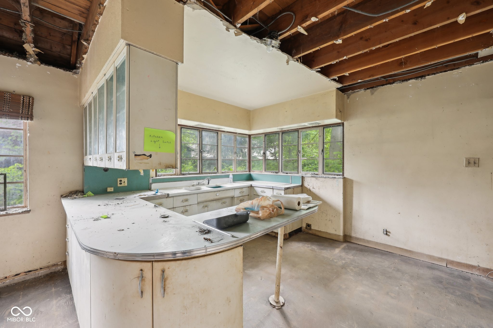 5035 Boulevard Place