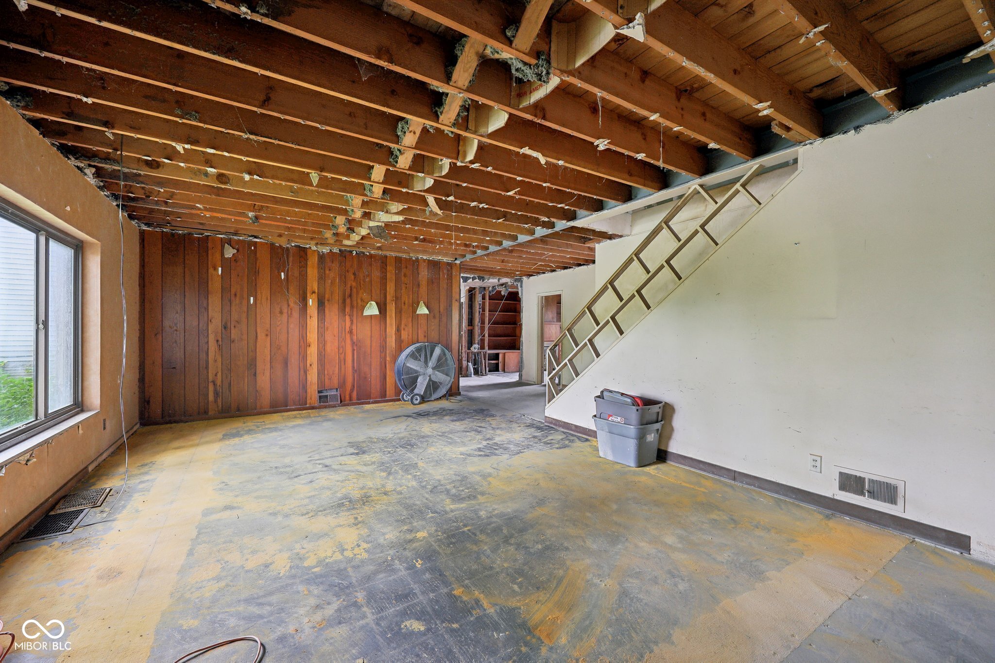 5035 Boulevard Place