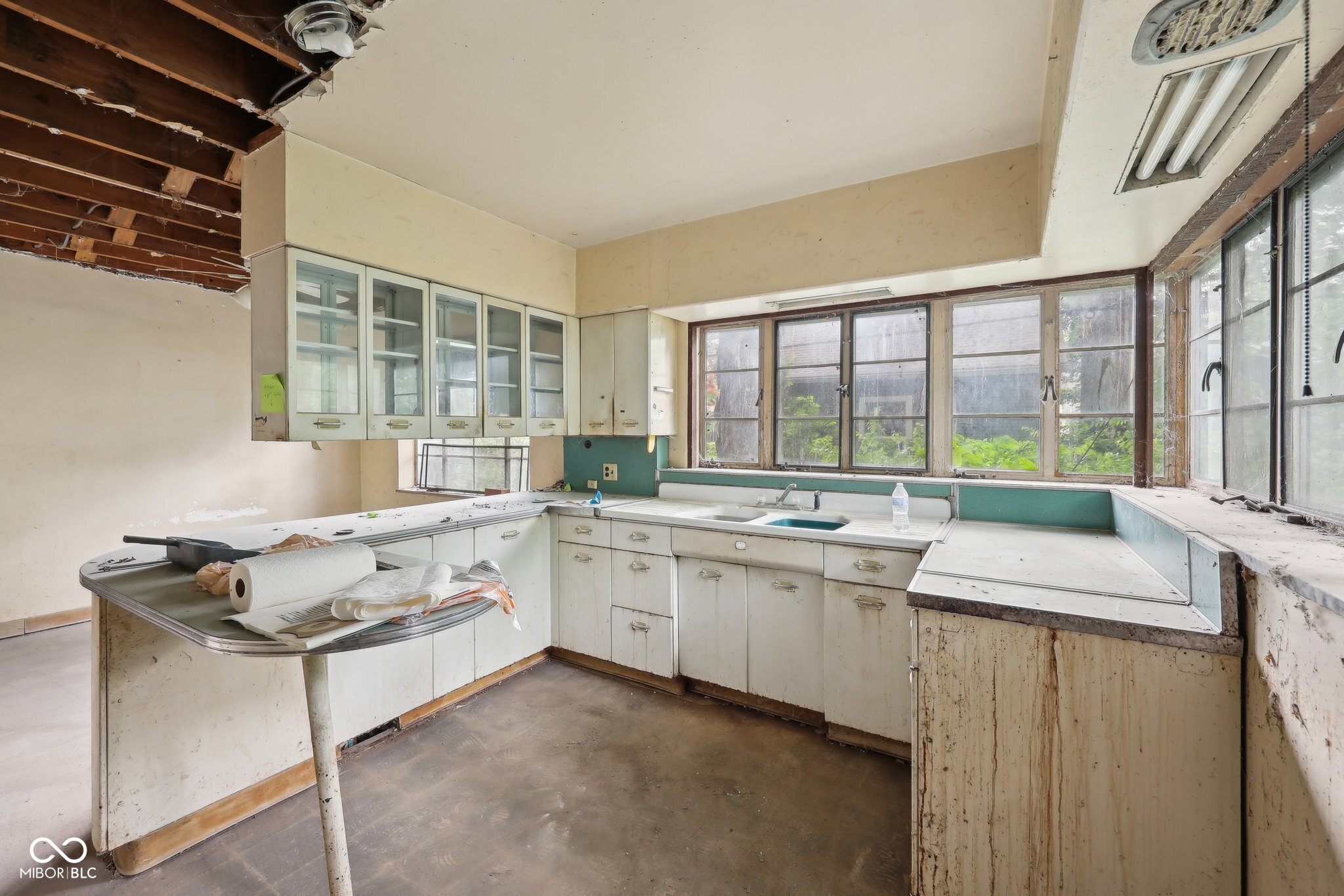 5035 Boulevard Place