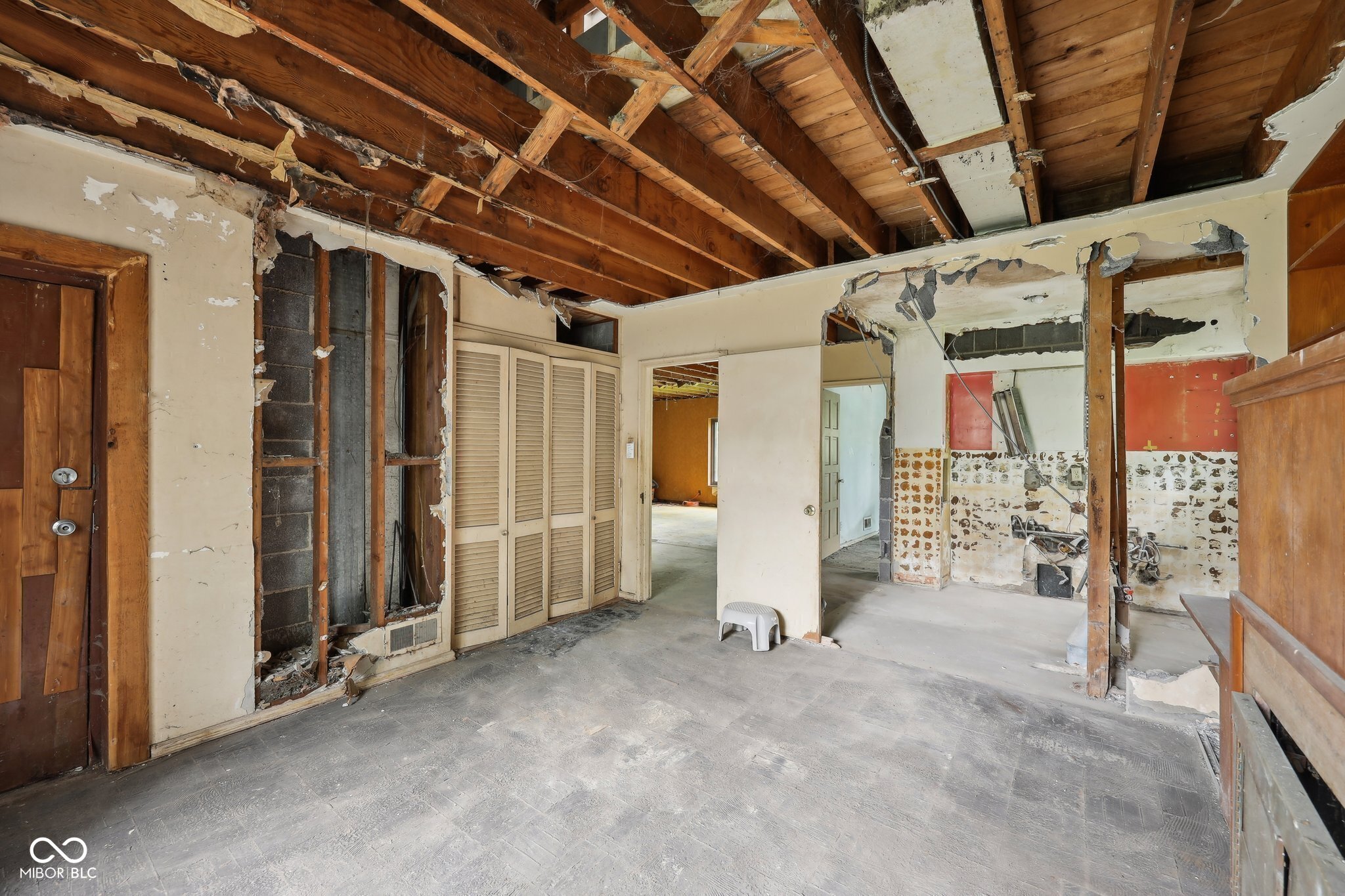 5035 Boulevard Place