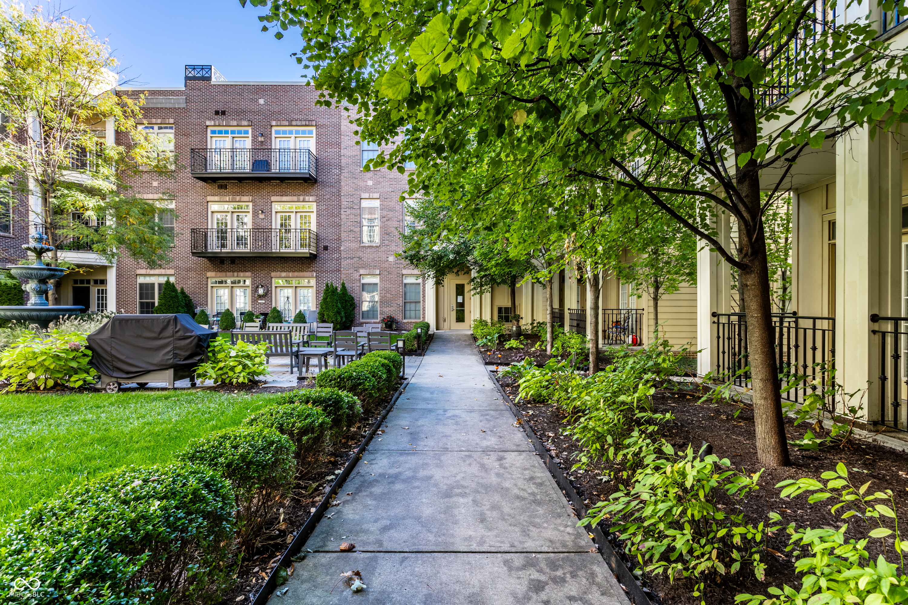 450 E Ohio Street Unit: 118