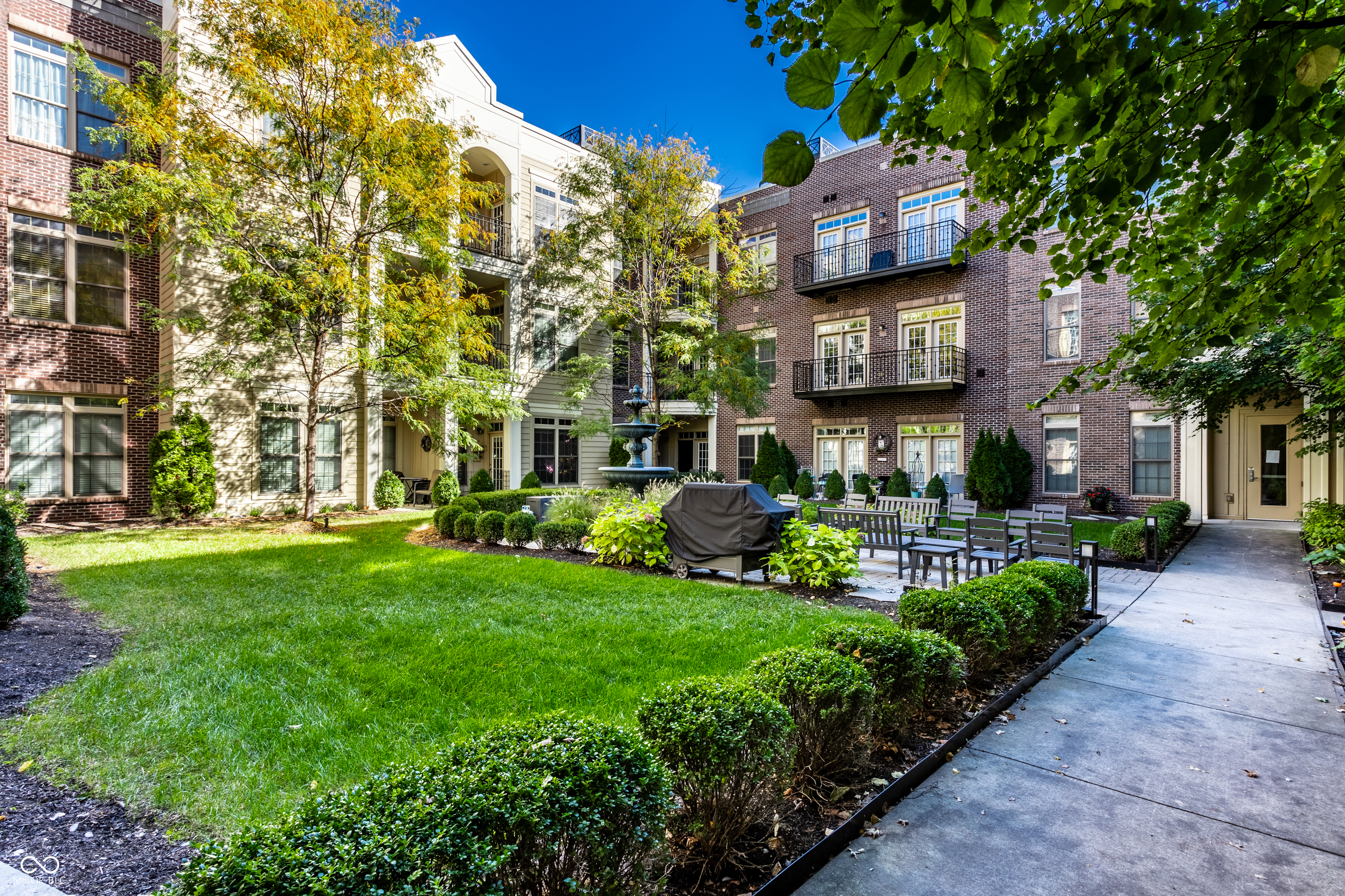 450 E Ohio Street Unit: 118