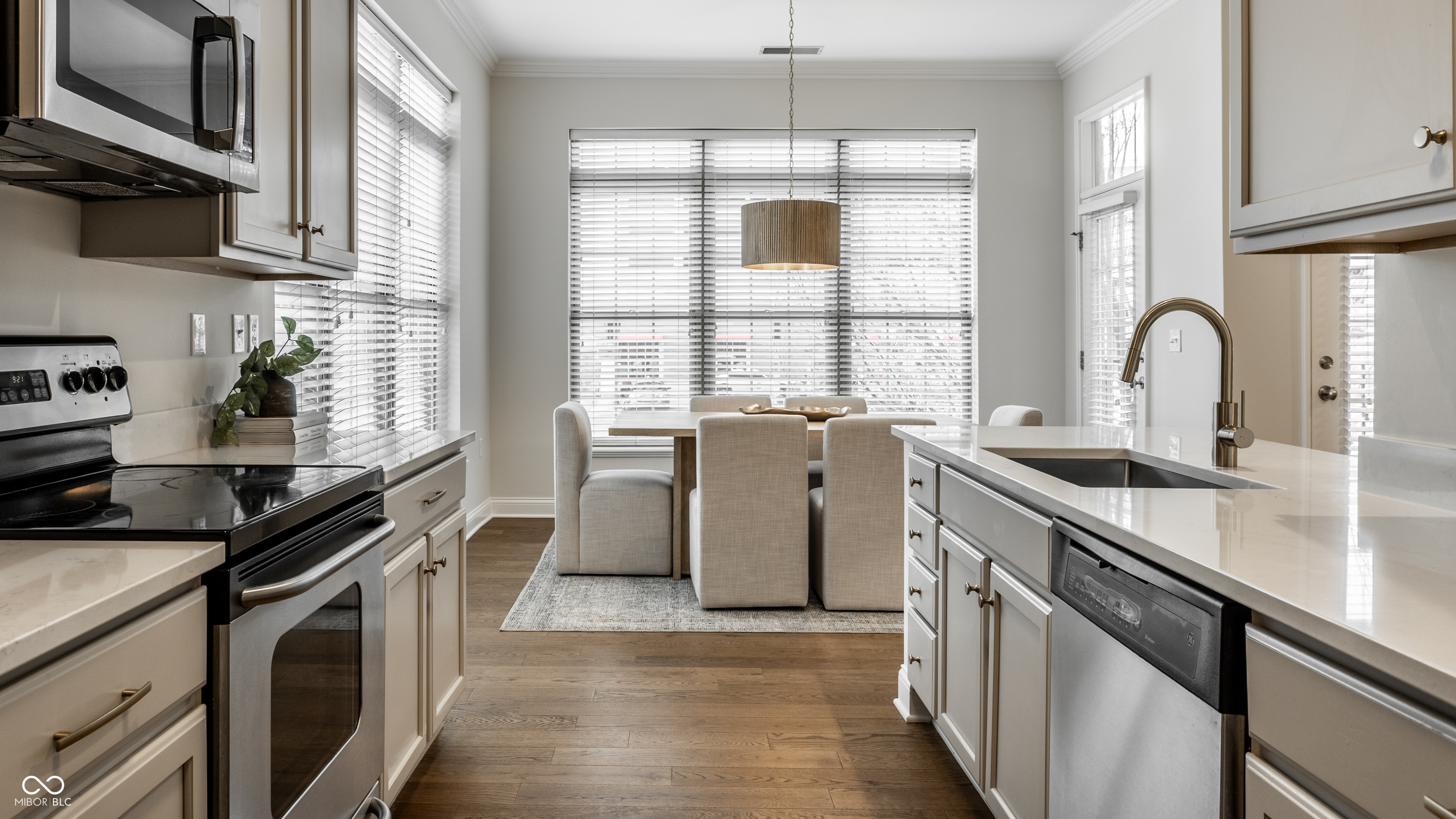 450 E Ohio Street Unit: 118