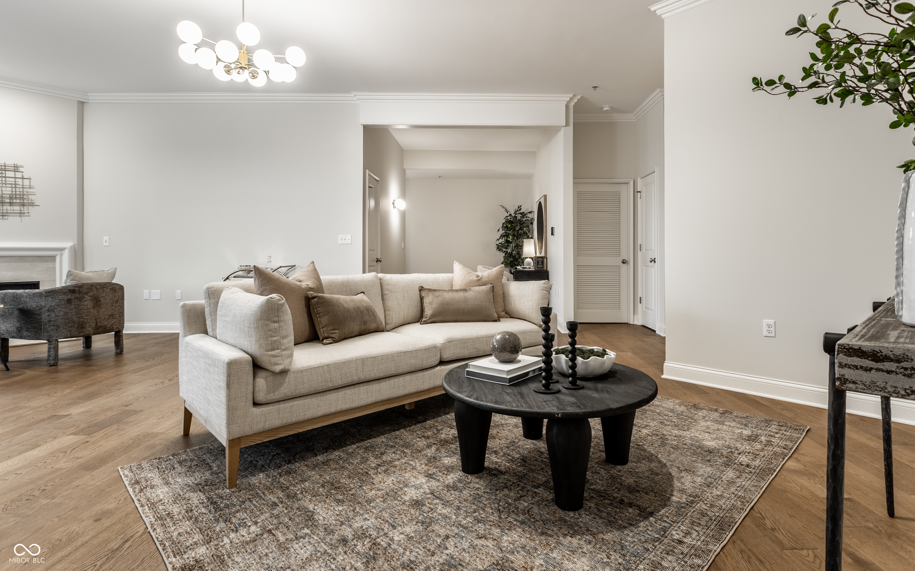 450 E Ohio Street Unit: 118