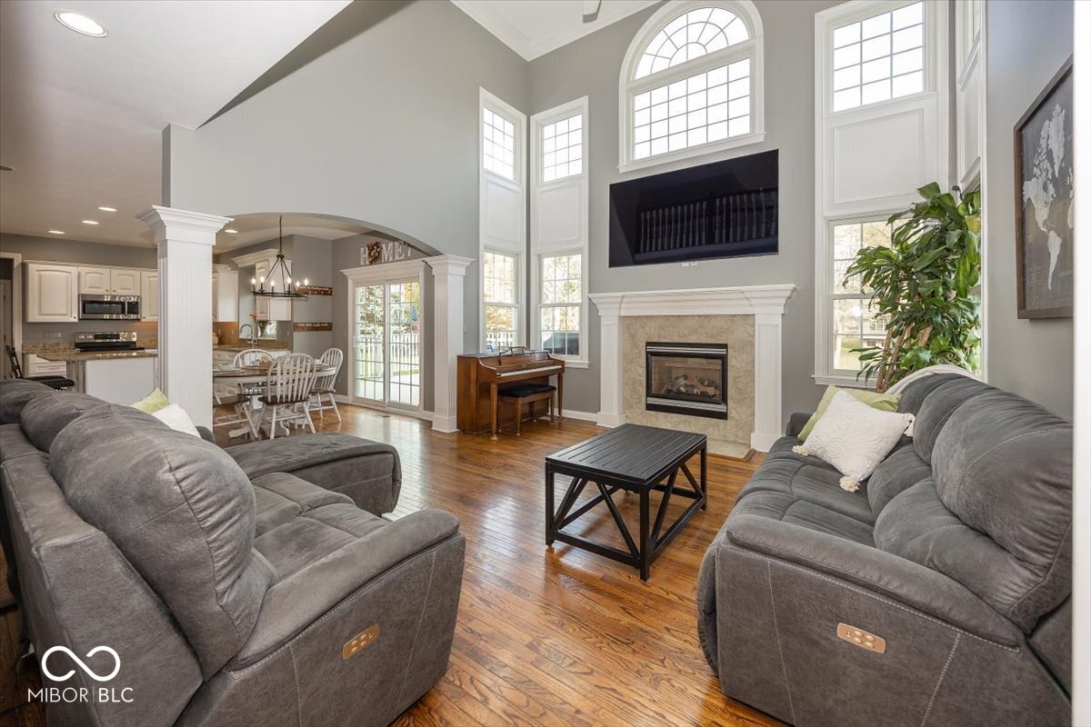 13698 Golden Ridge Lane