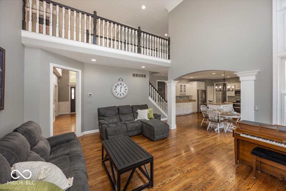 13698 Golden Ridge Lane