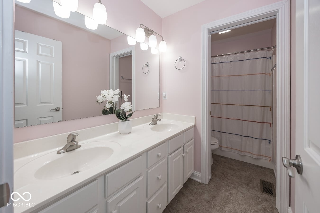 13698 Golden Ridge Lane