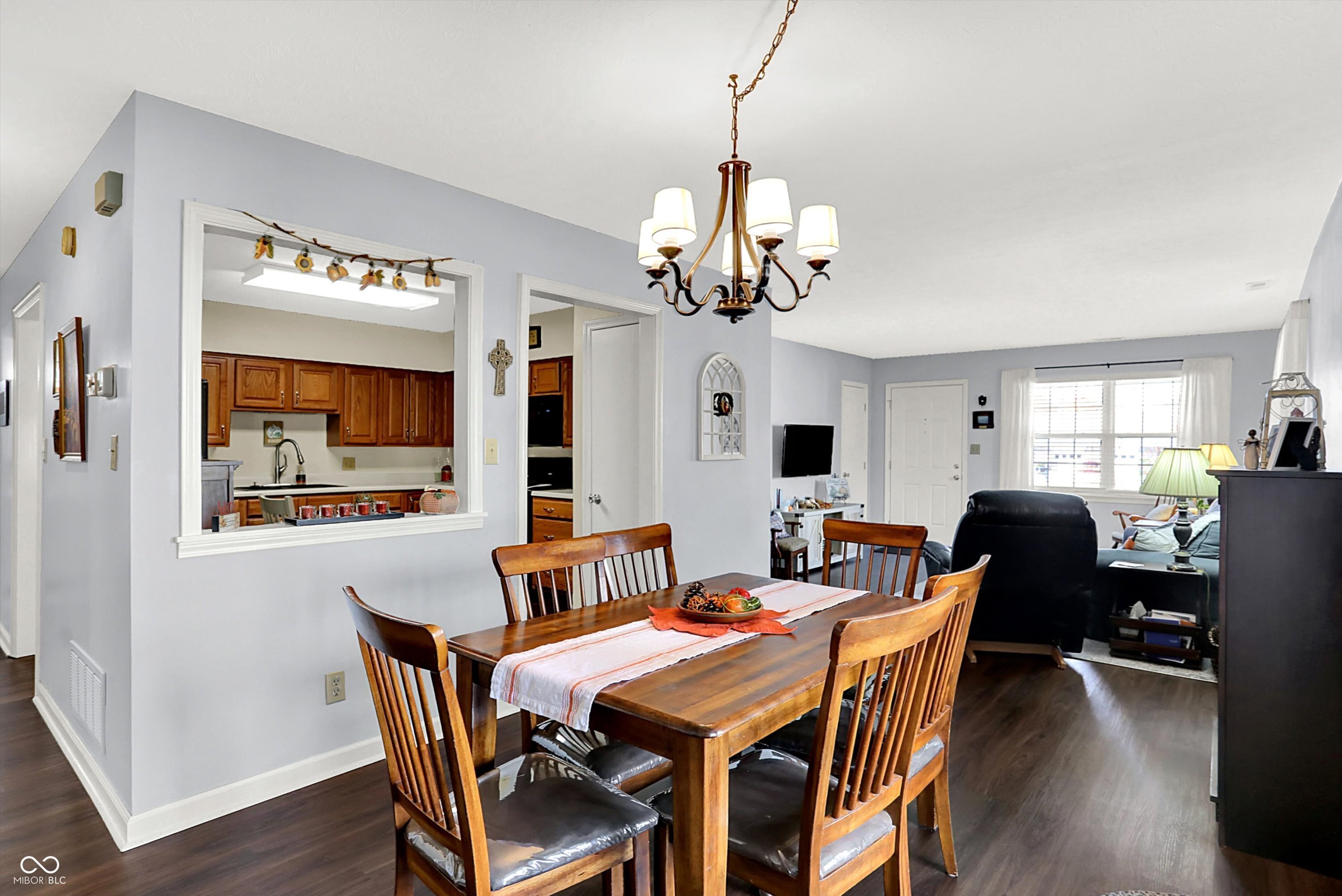 6375 Village Oak Court