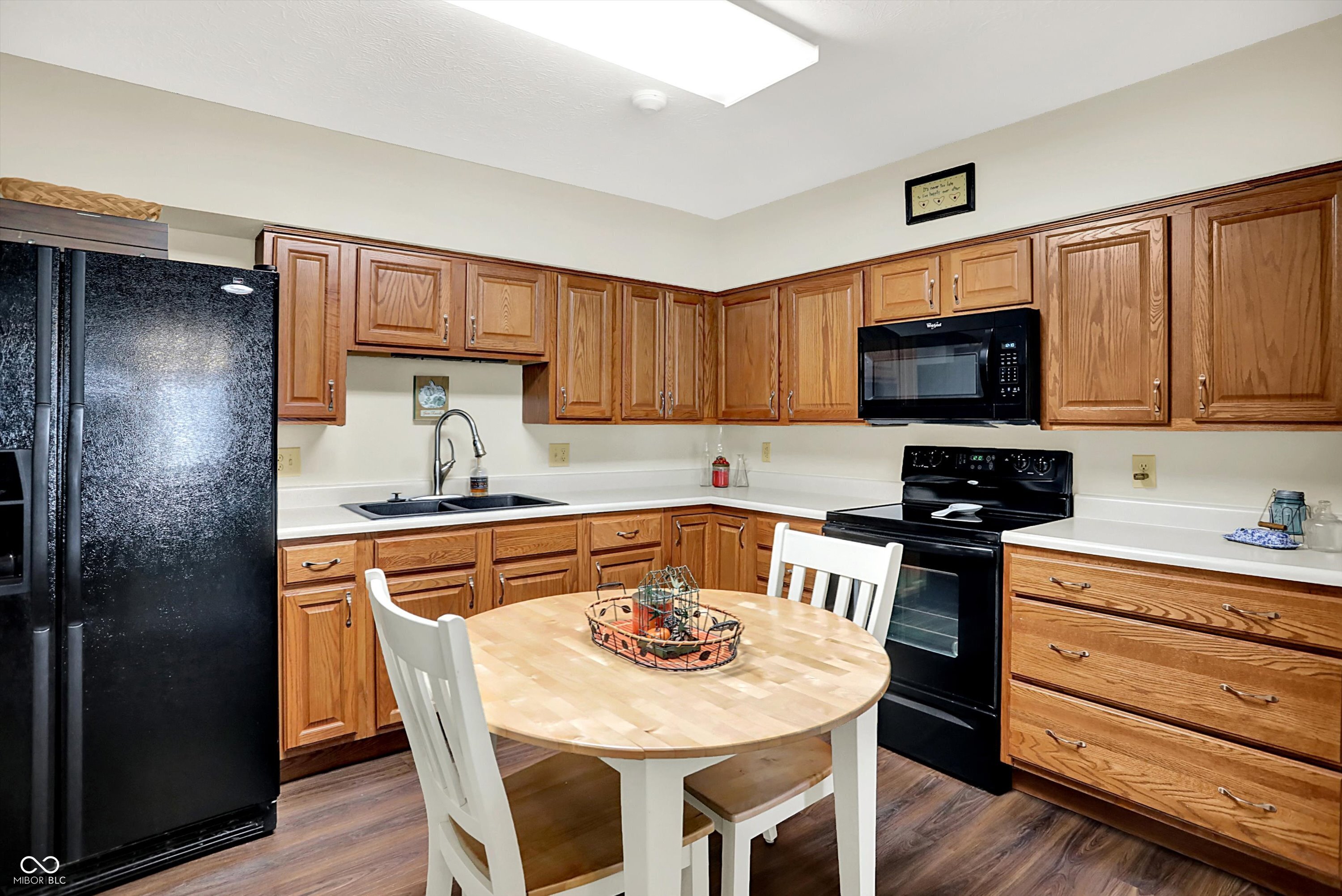 6375 Village Oak Court