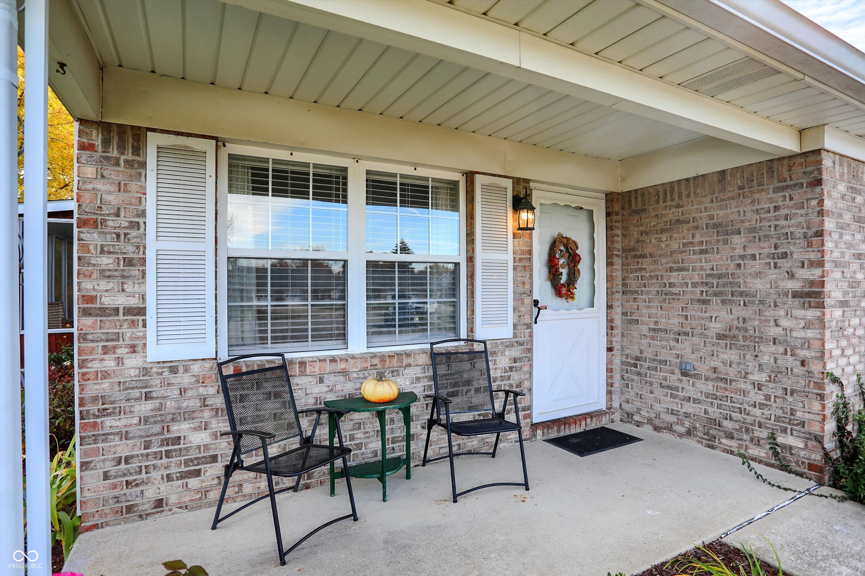 6375 Village Oak Court