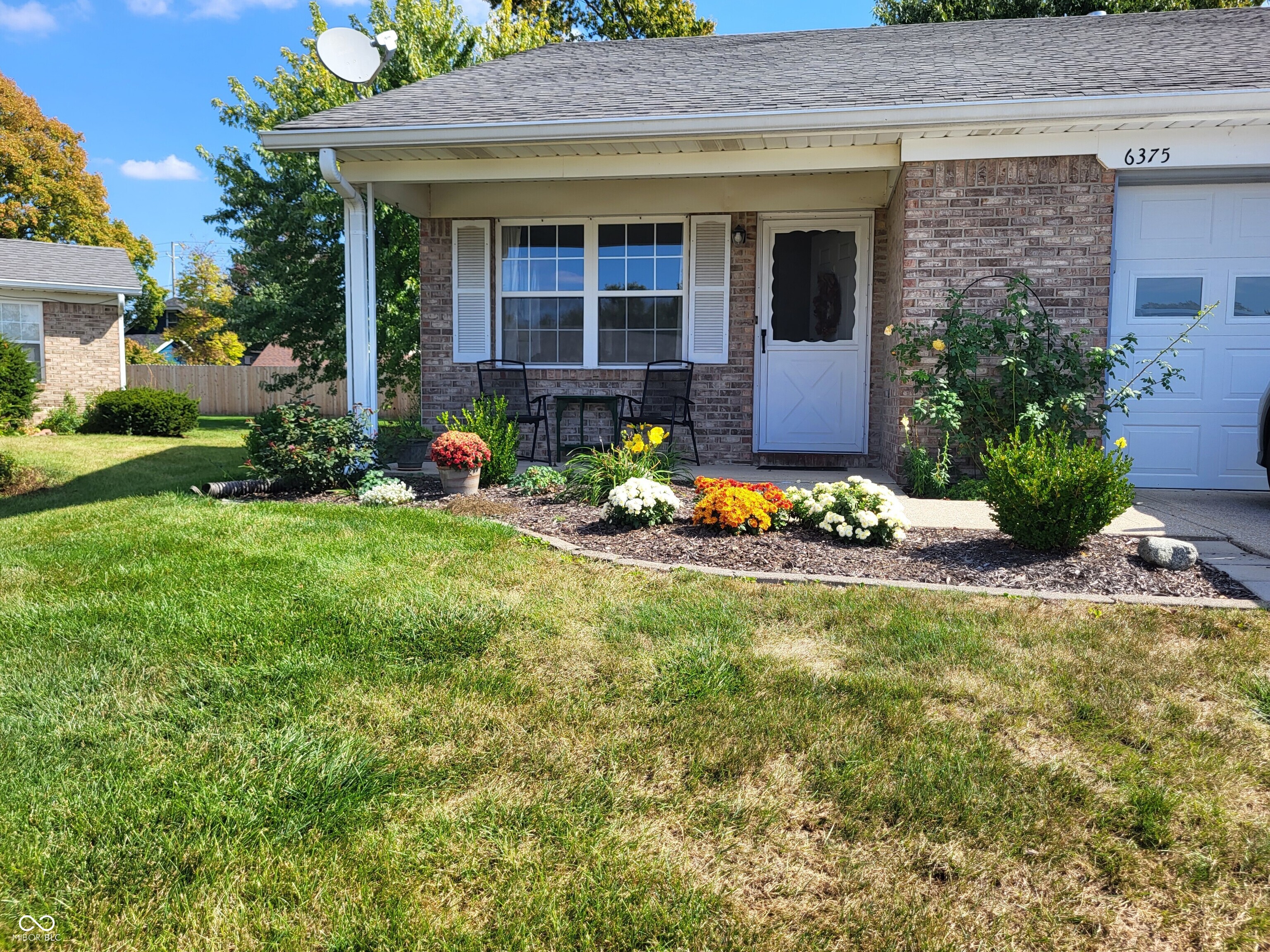 6375 Village Oak Court