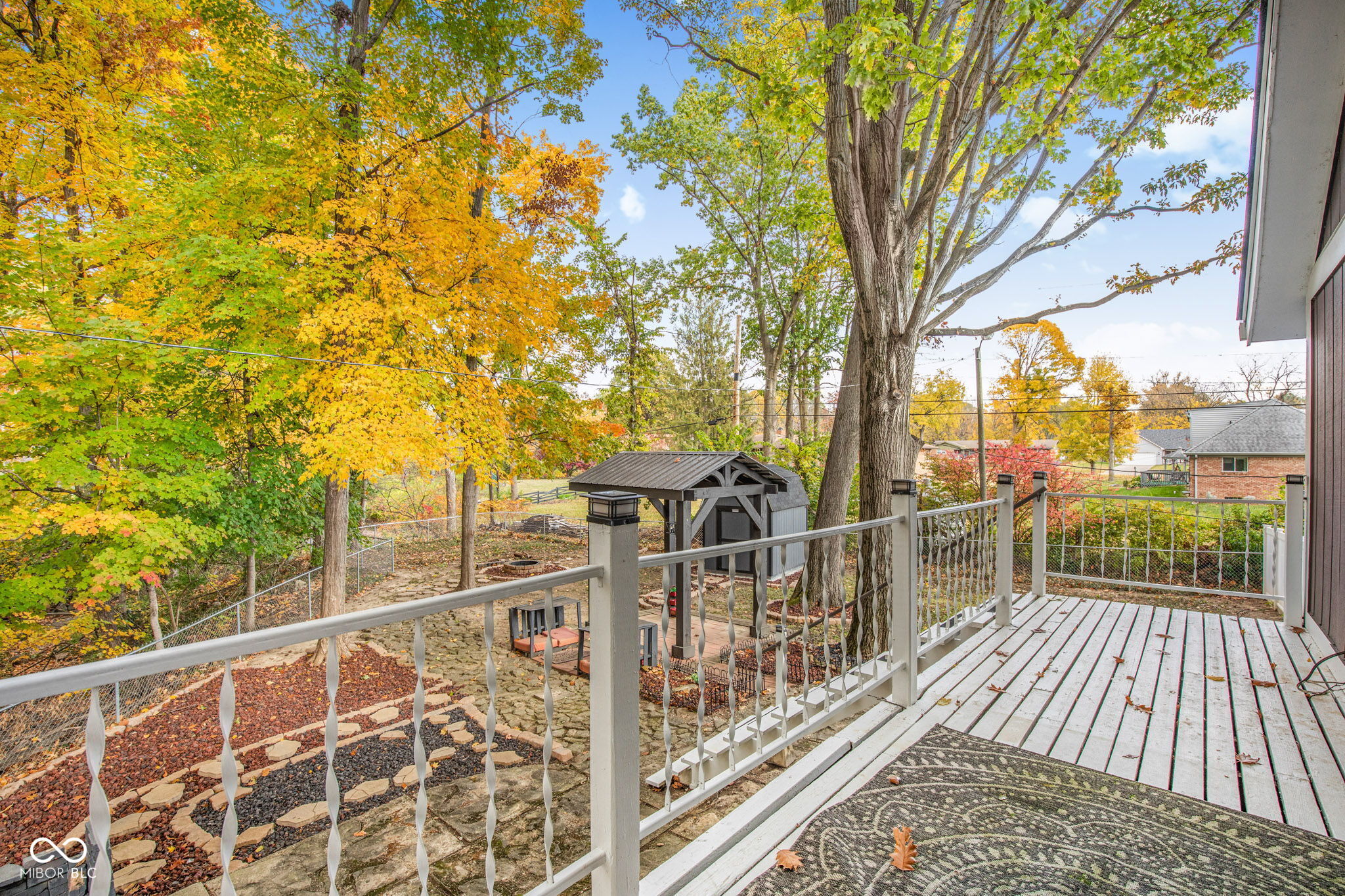 4404 Devon Lake Road