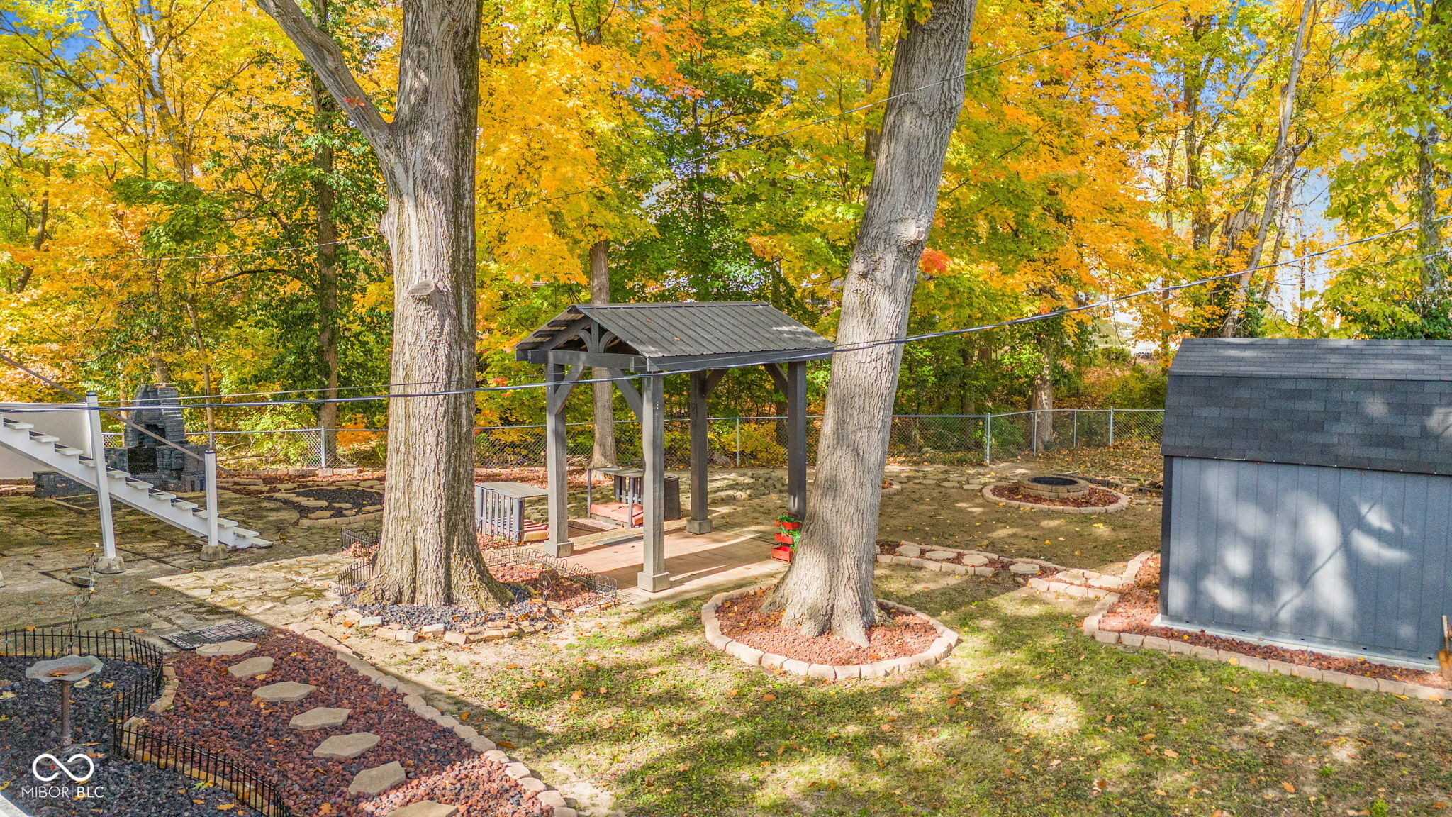 4404 Devon Lake Road