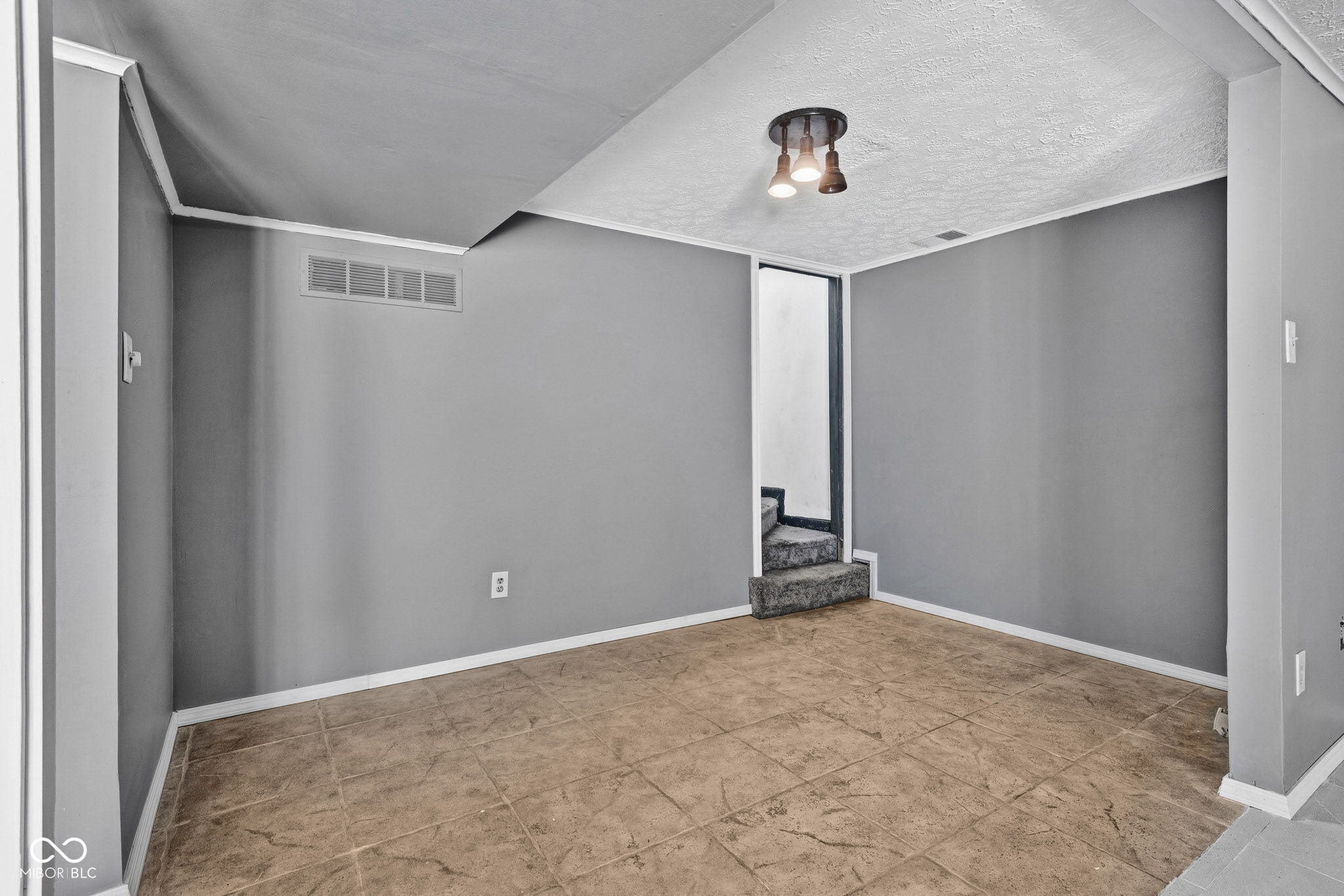 4404 Devon Lake Road