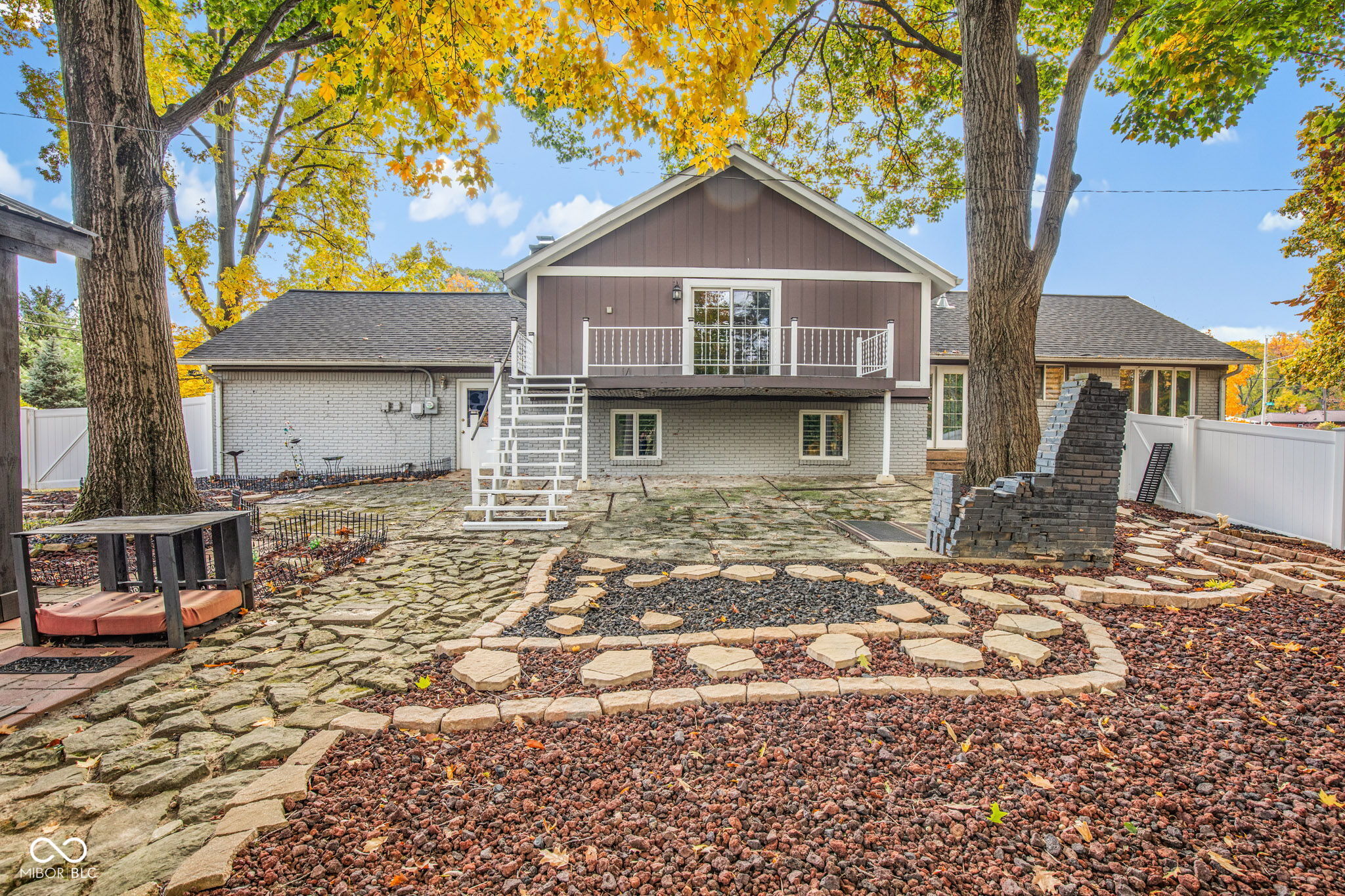 4404 Devon Lake Road