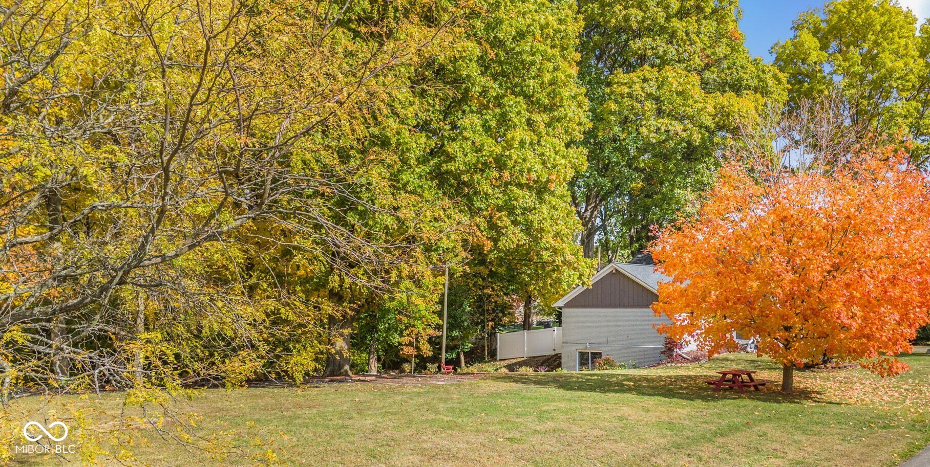 4404 Devon Lake Road