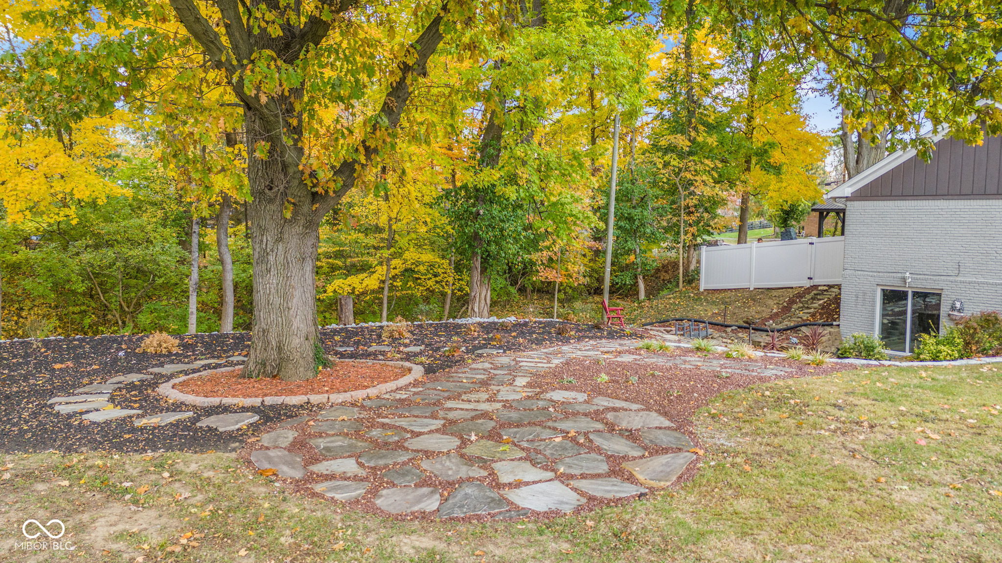 4404 Devon Lake Road