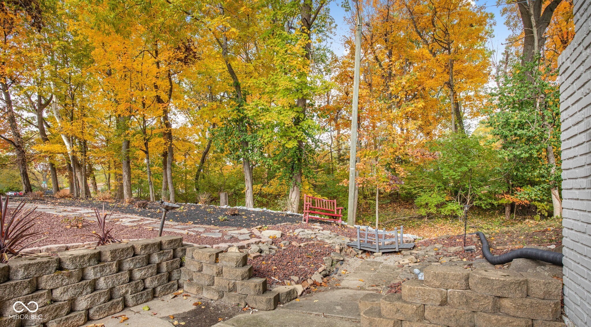 4404 Devon Lake Road