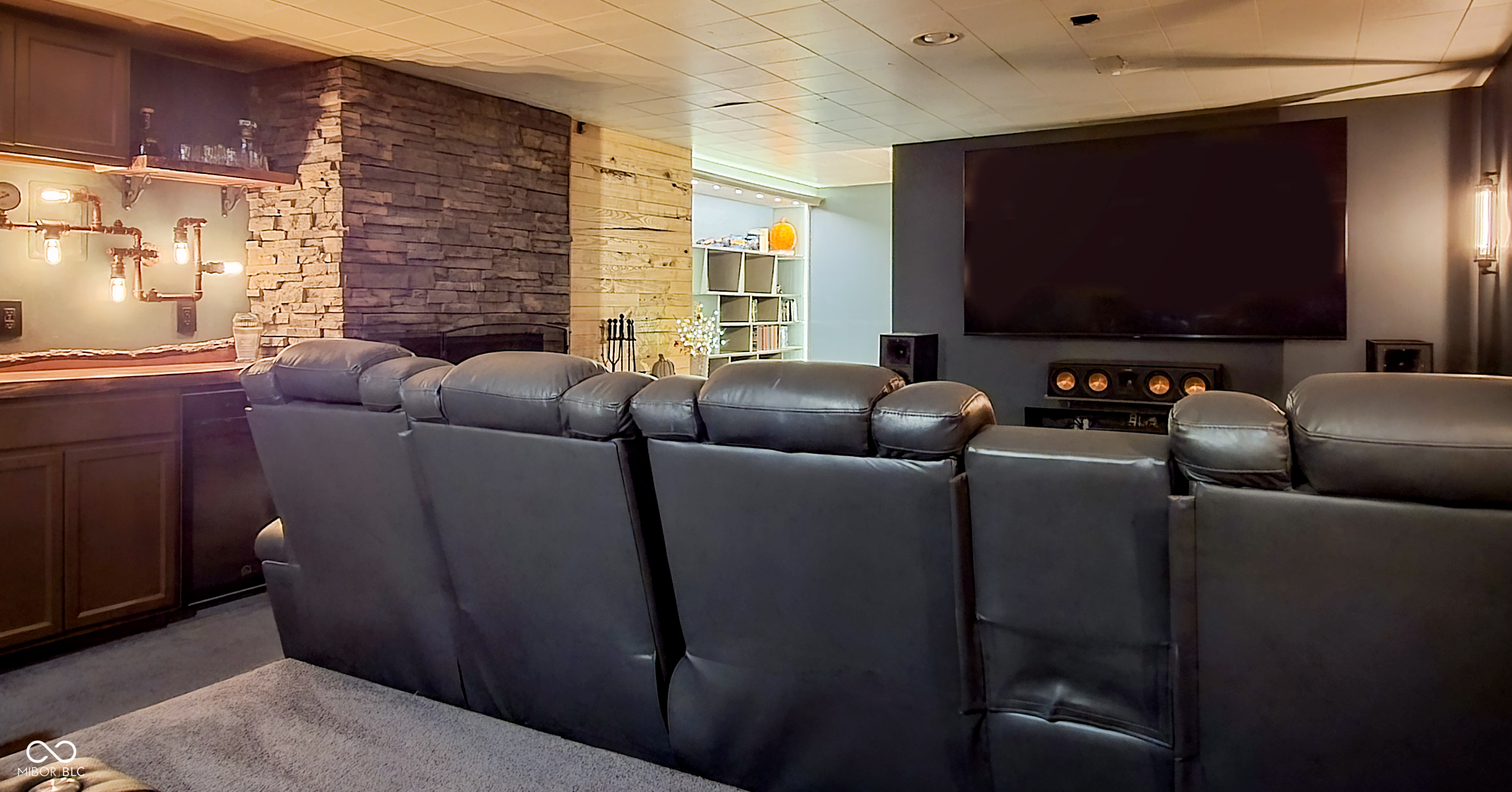 4743 Bluffwood Drive N