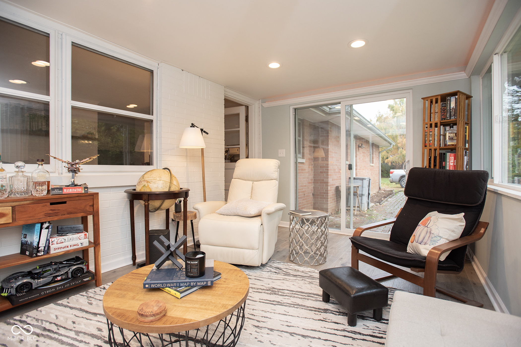 4743 Bluffwood Drive N