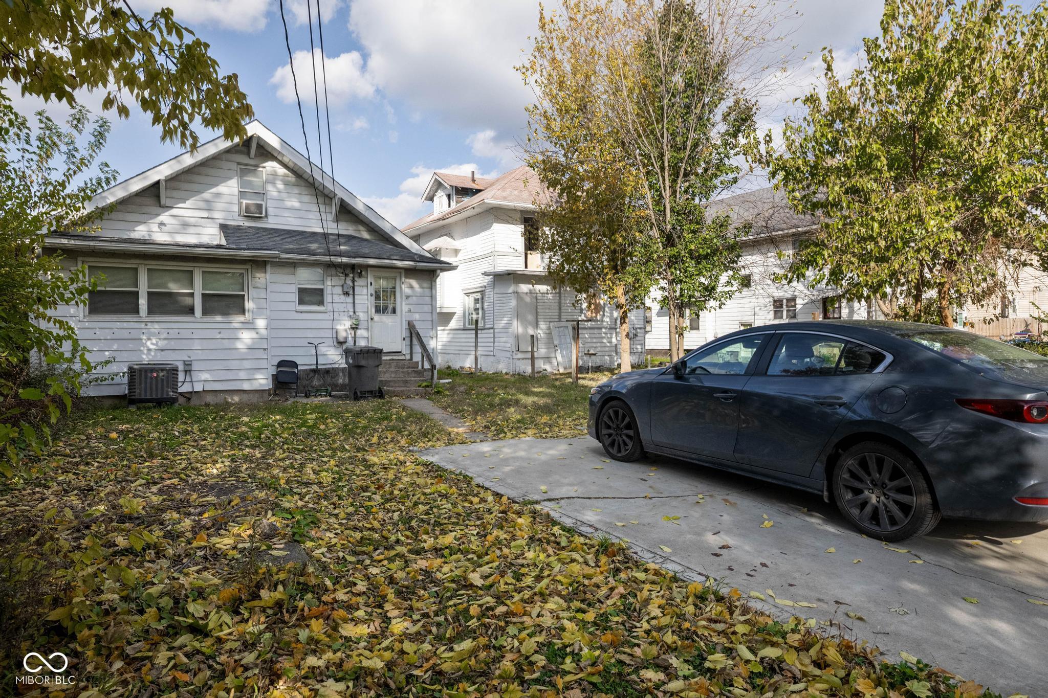 4809 E New York Street