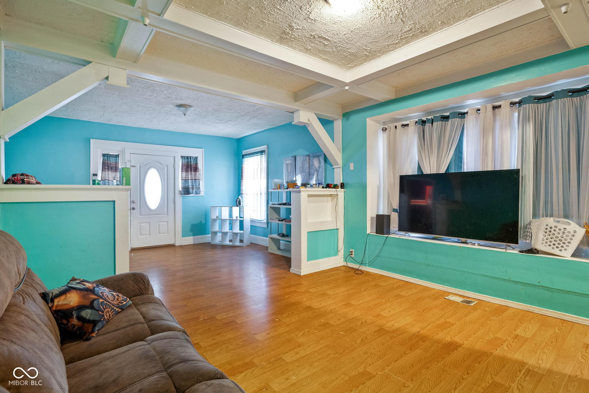 4809 E New York Street