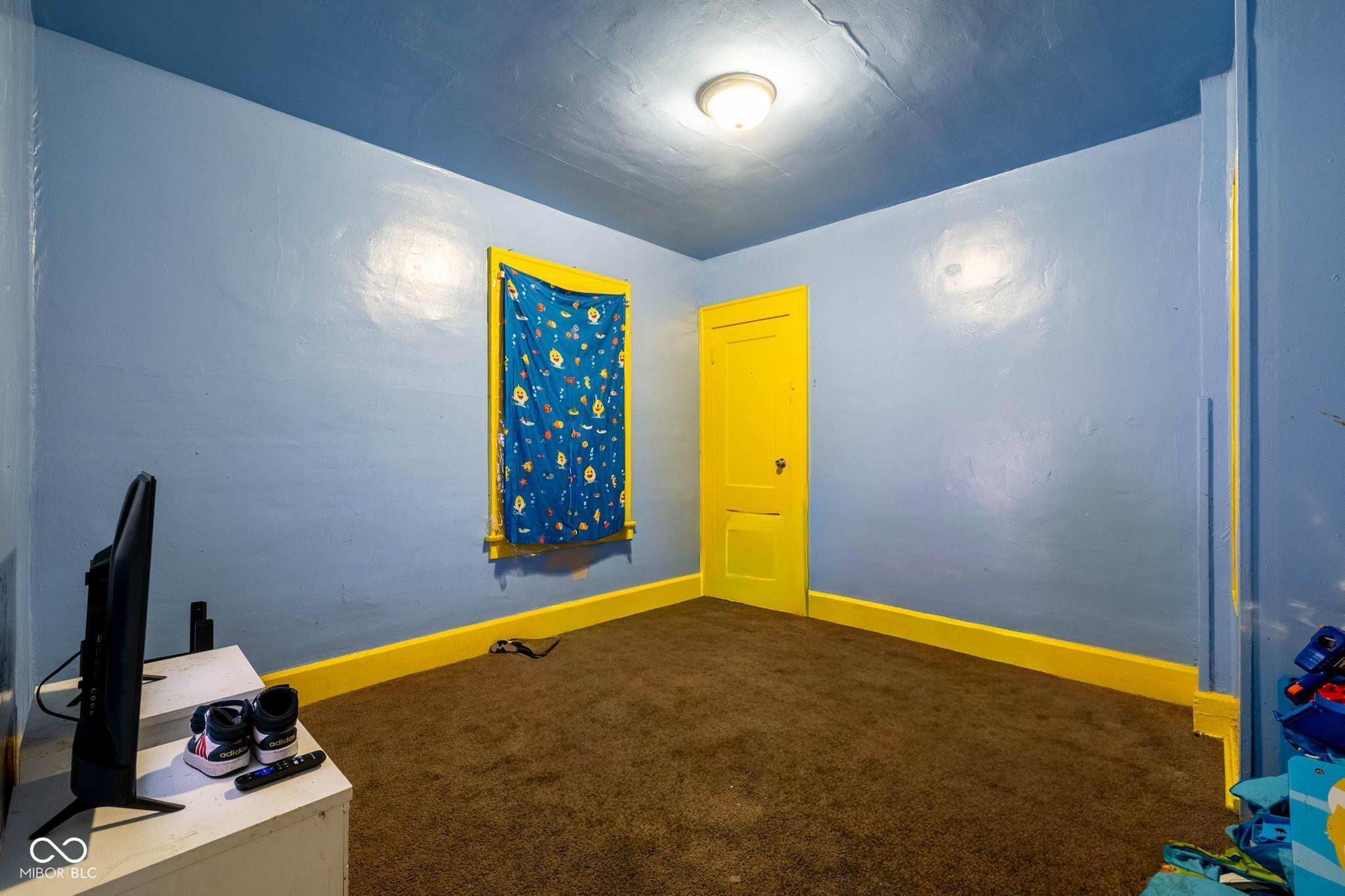 4809 E New York Street