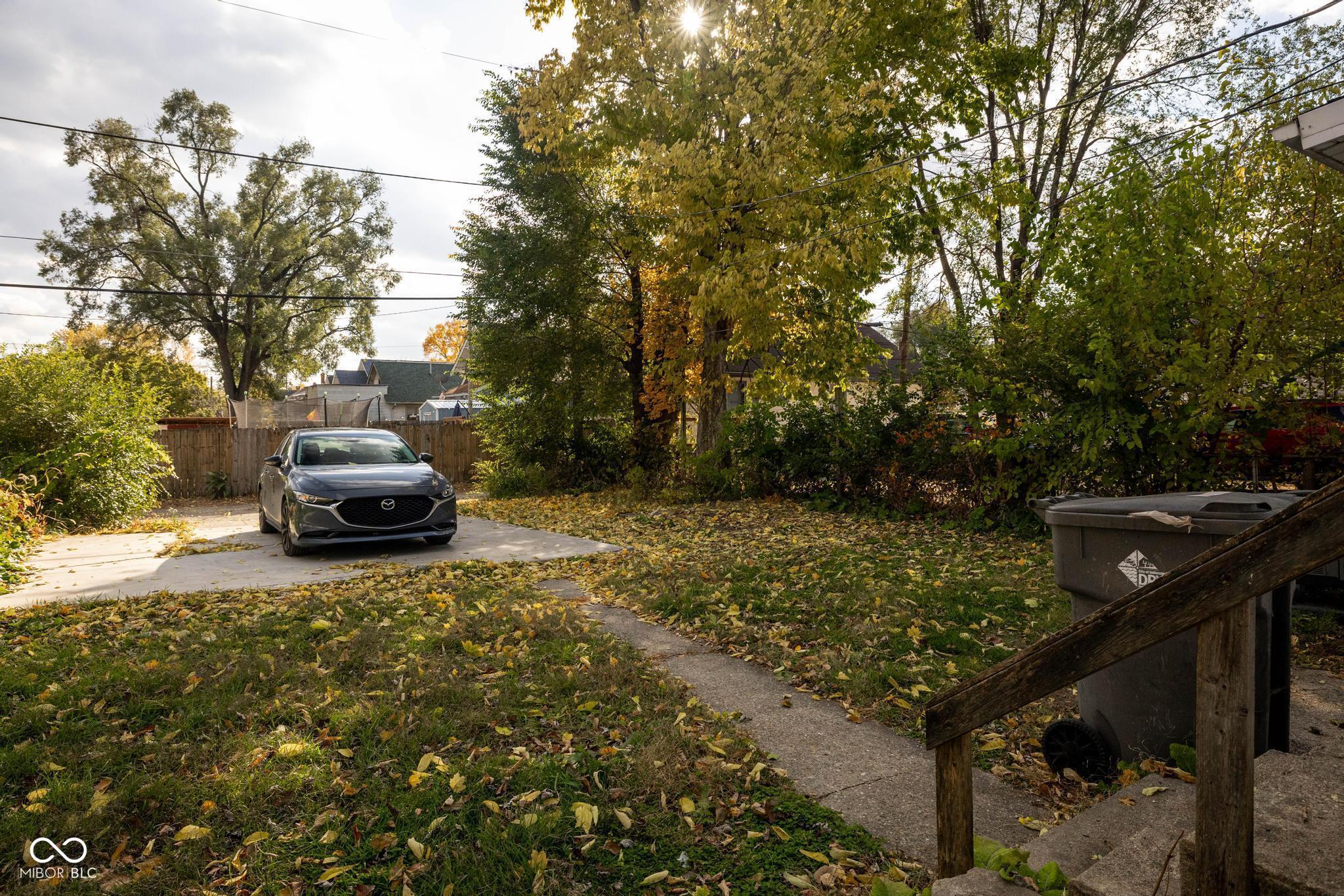 4809 E New York Street