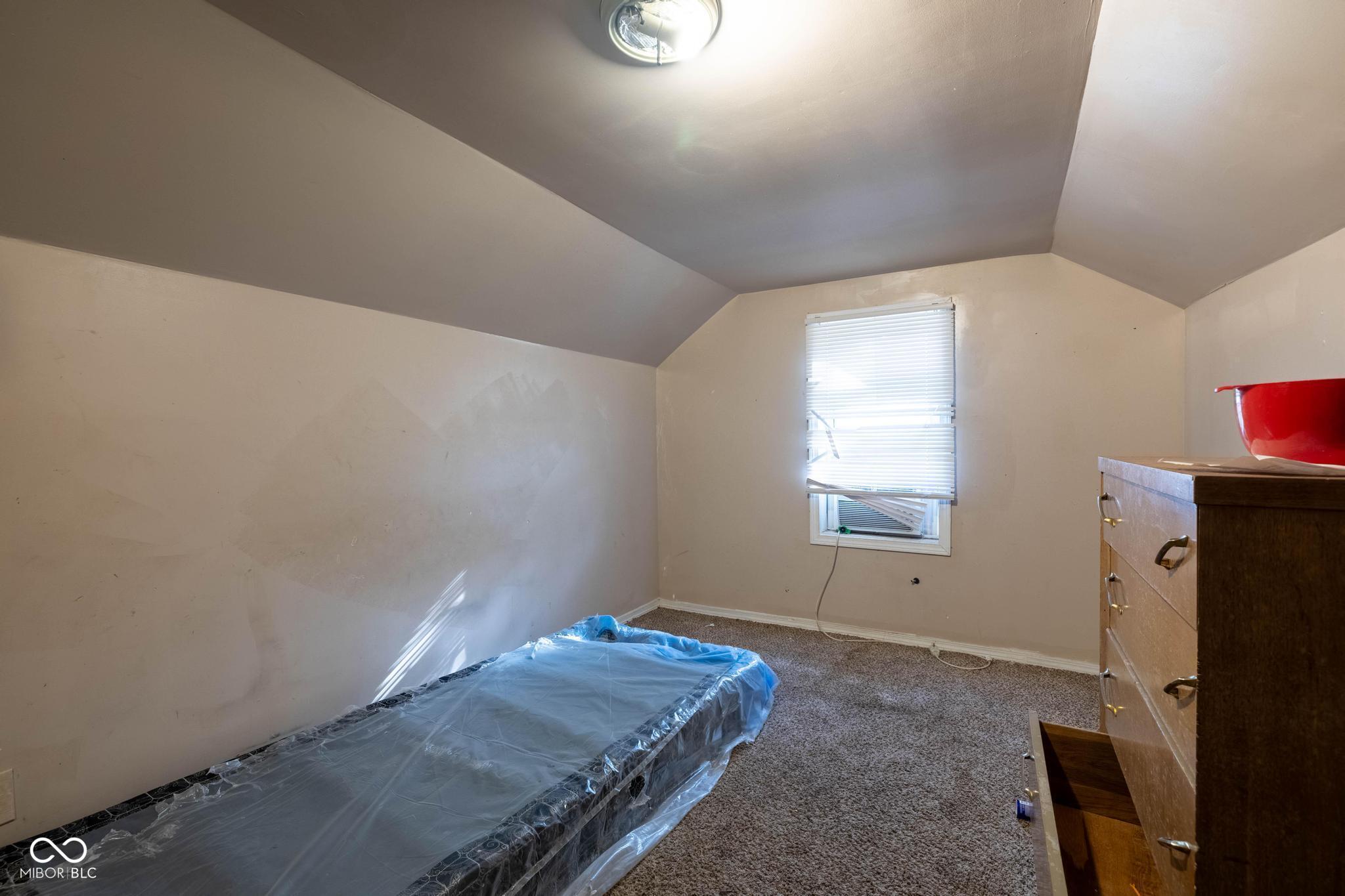 4809 E New York Street