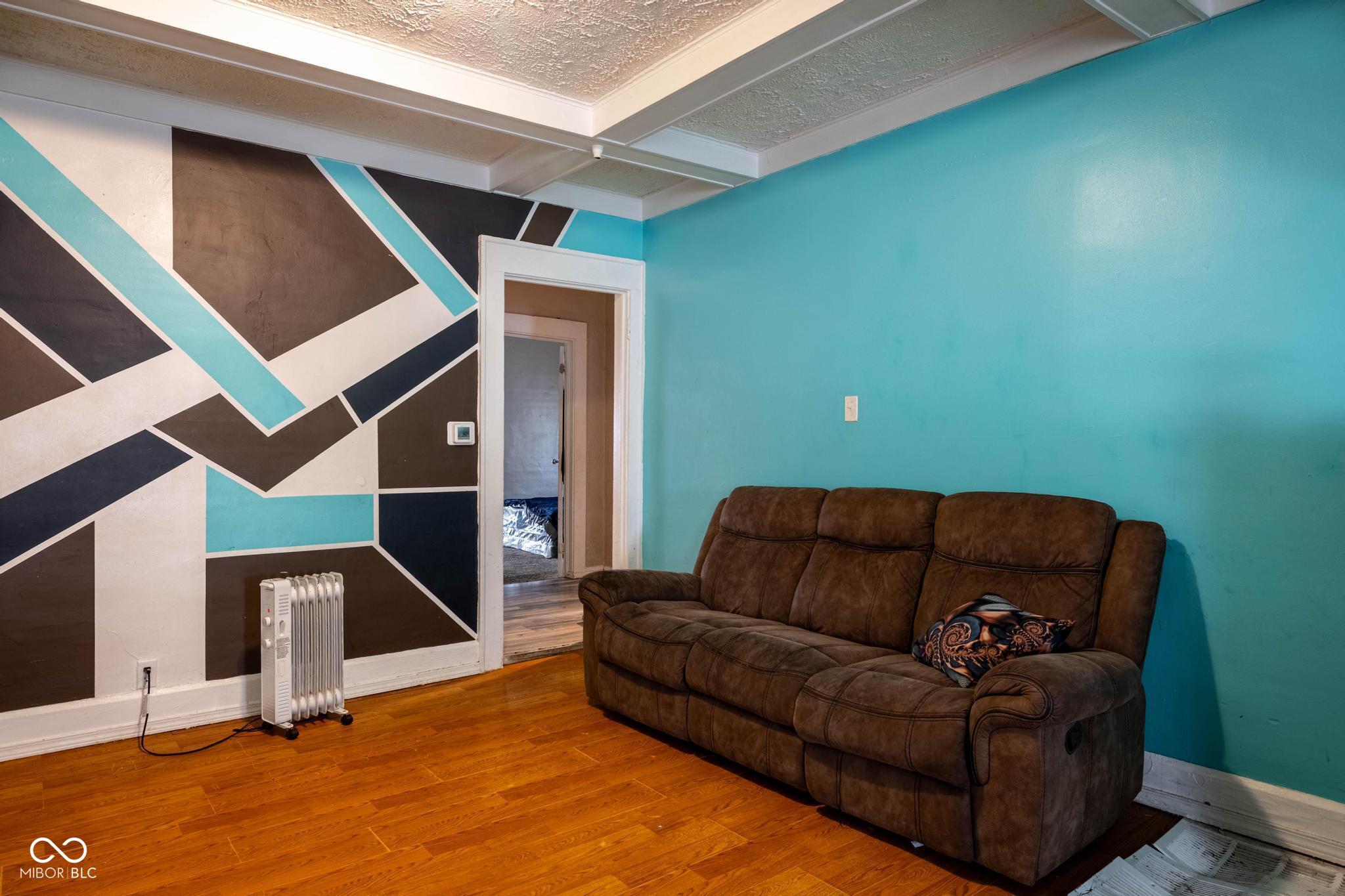 4809 E New York Street