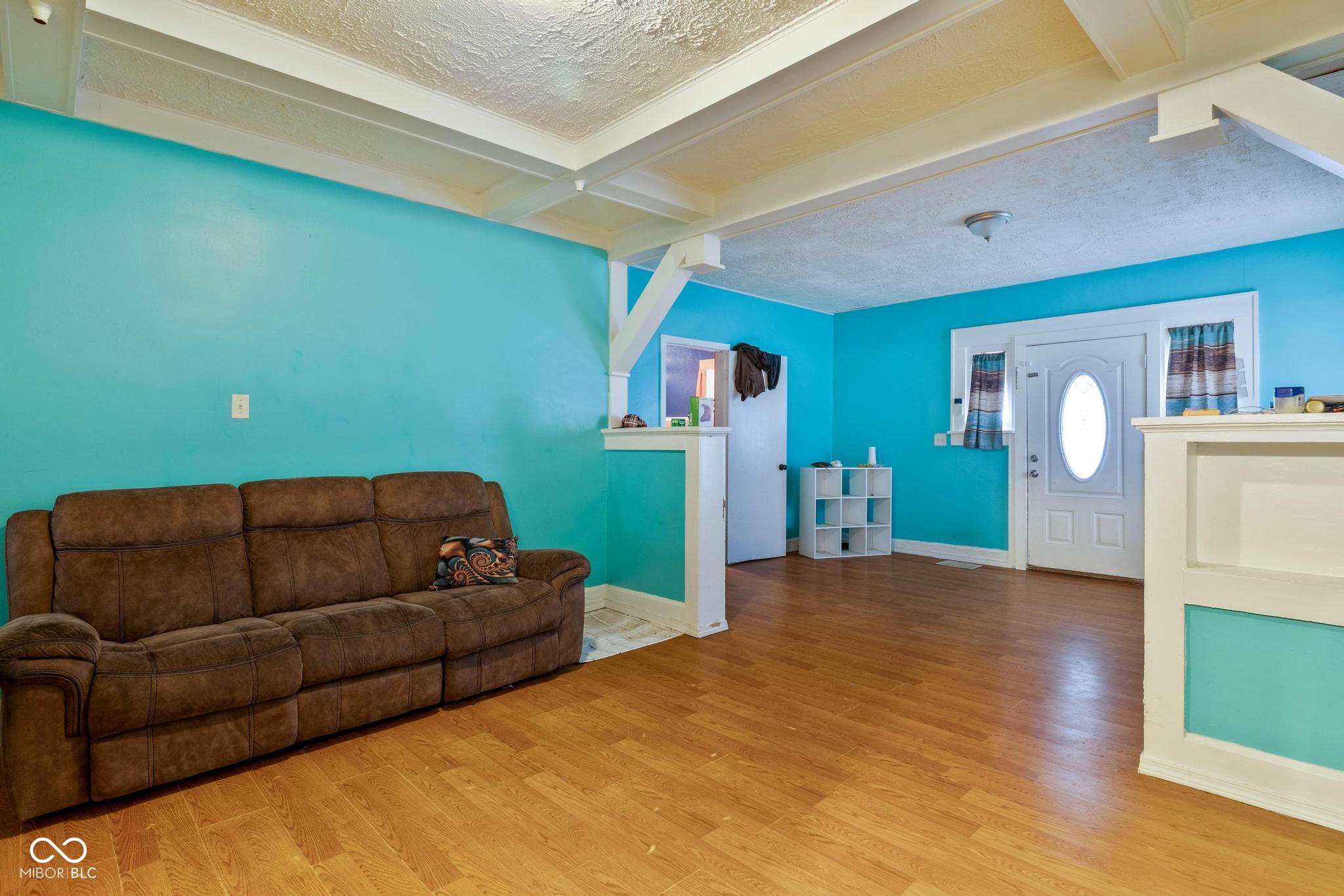 4809 E New York Street