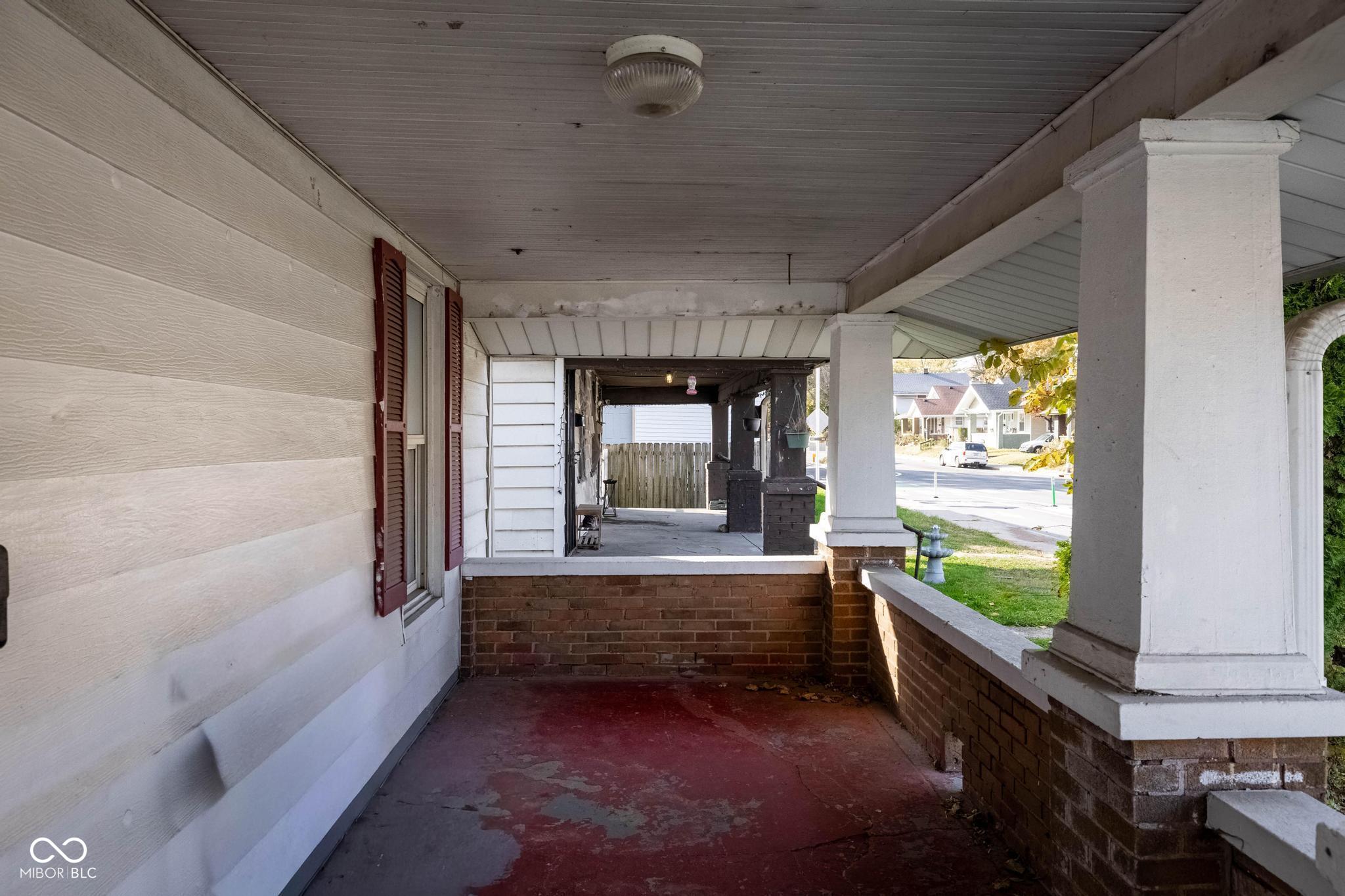 4809 E New York Street