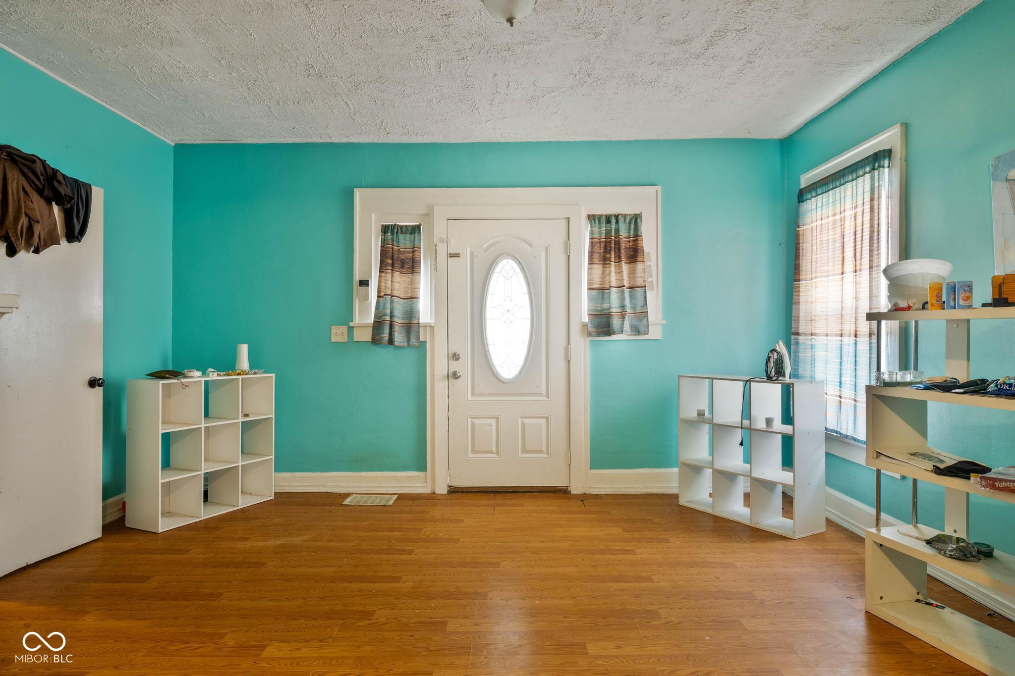 4809 E New York Street