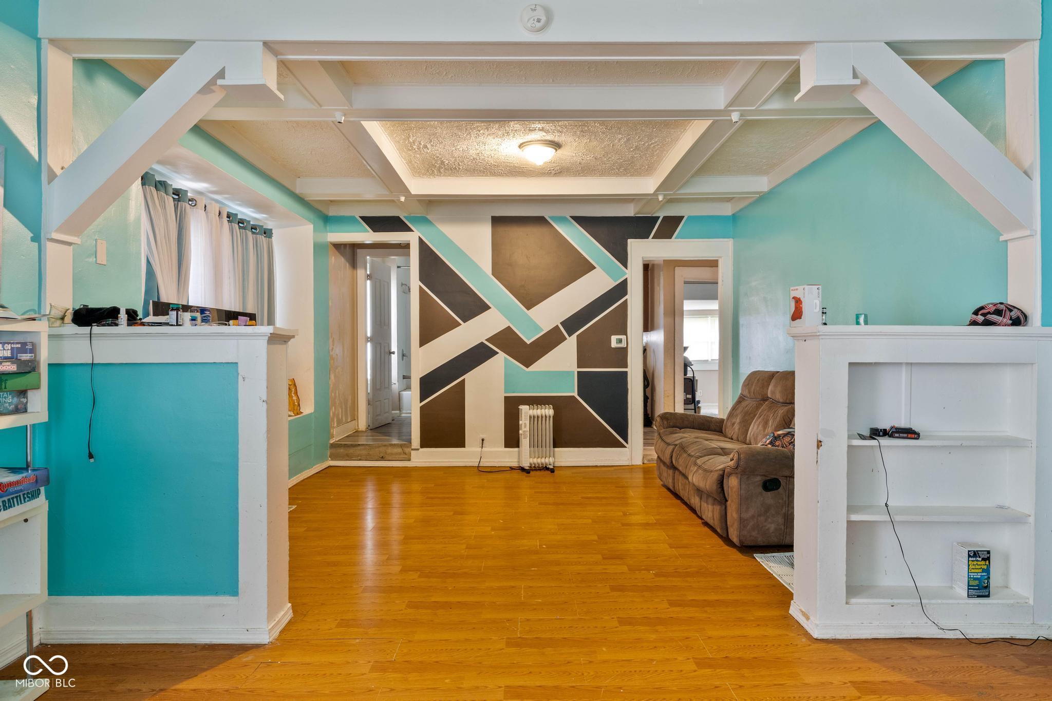 4809 E New York Street