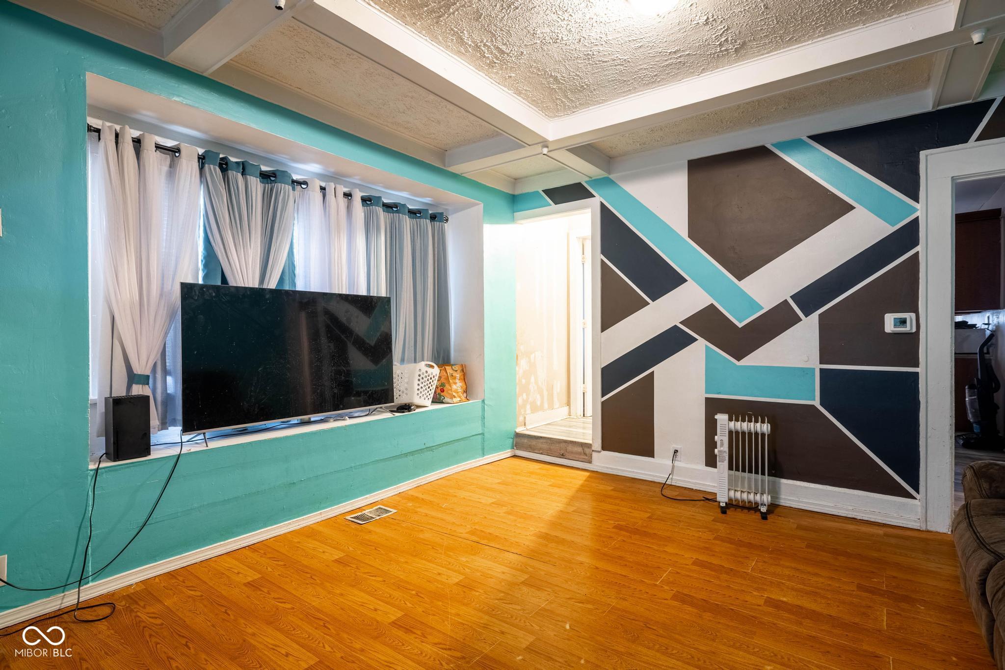 4809 E New York Street