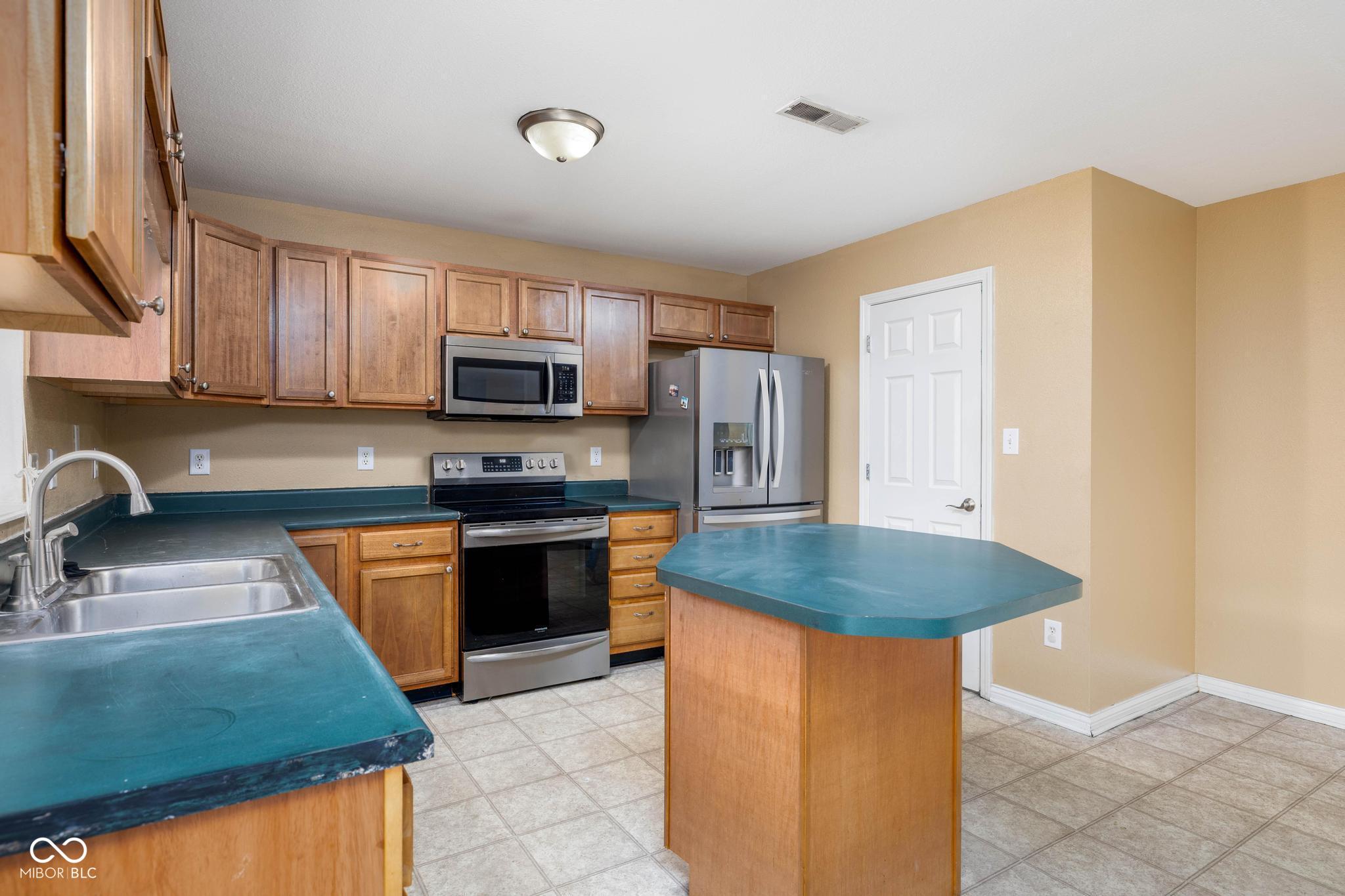 8066 Lawrence Woods Place