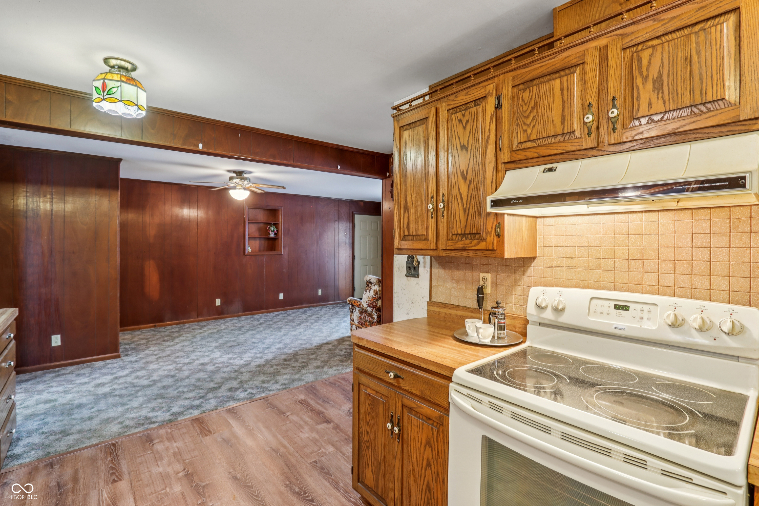 1670 W Old Waynetown Road