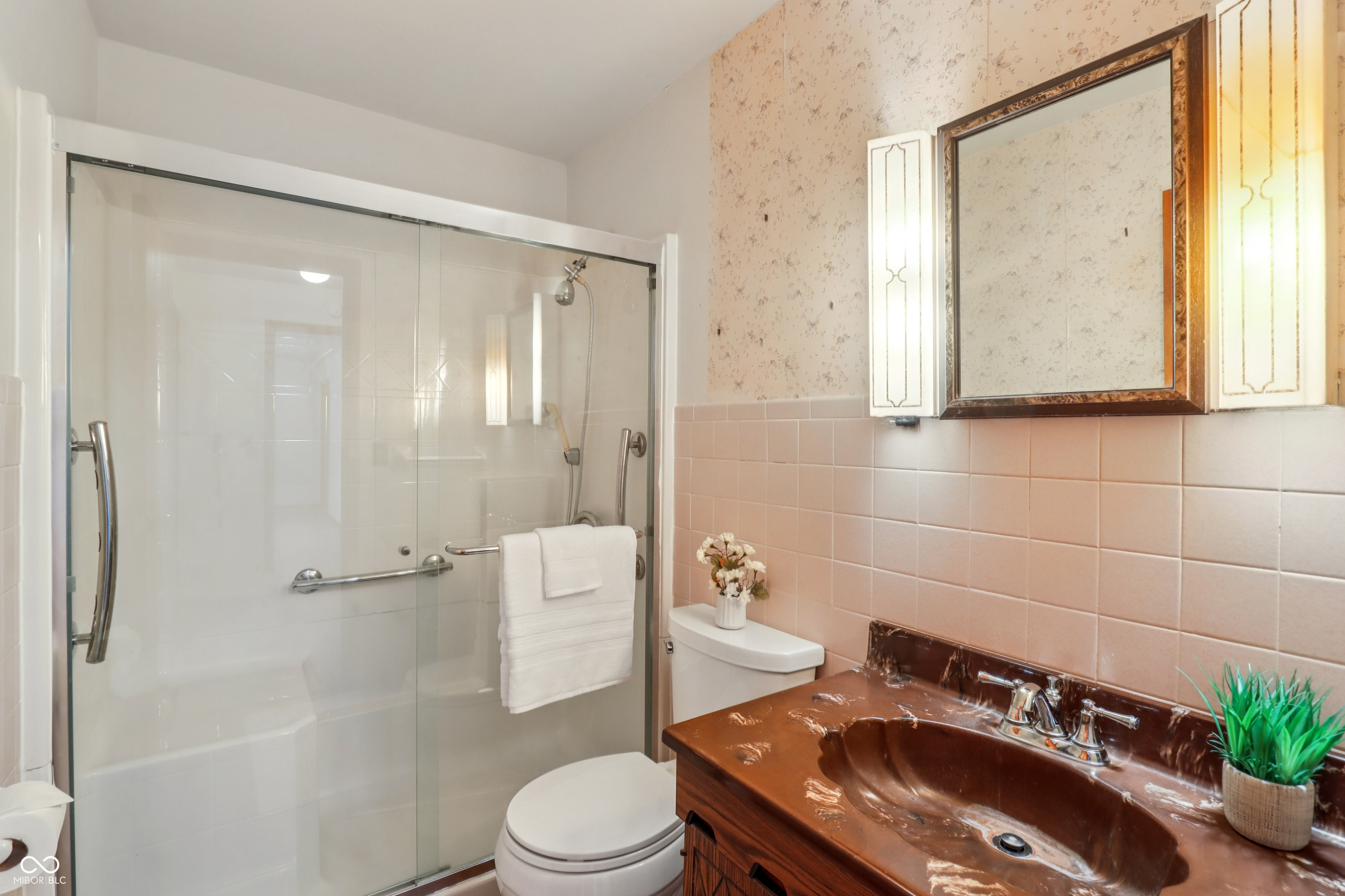 1670 W Old Waynetown Road