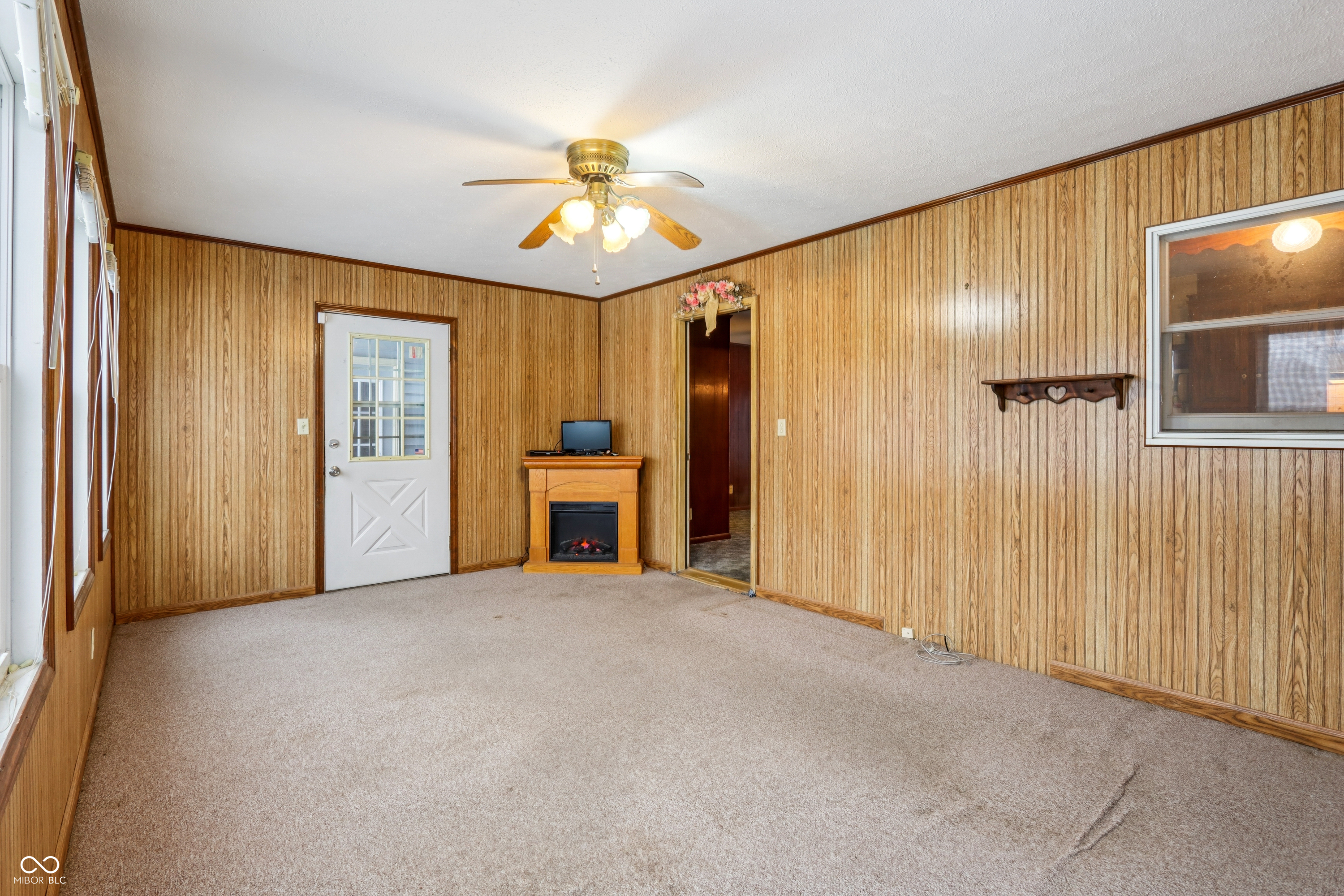 1670 W Old Waynetown Road