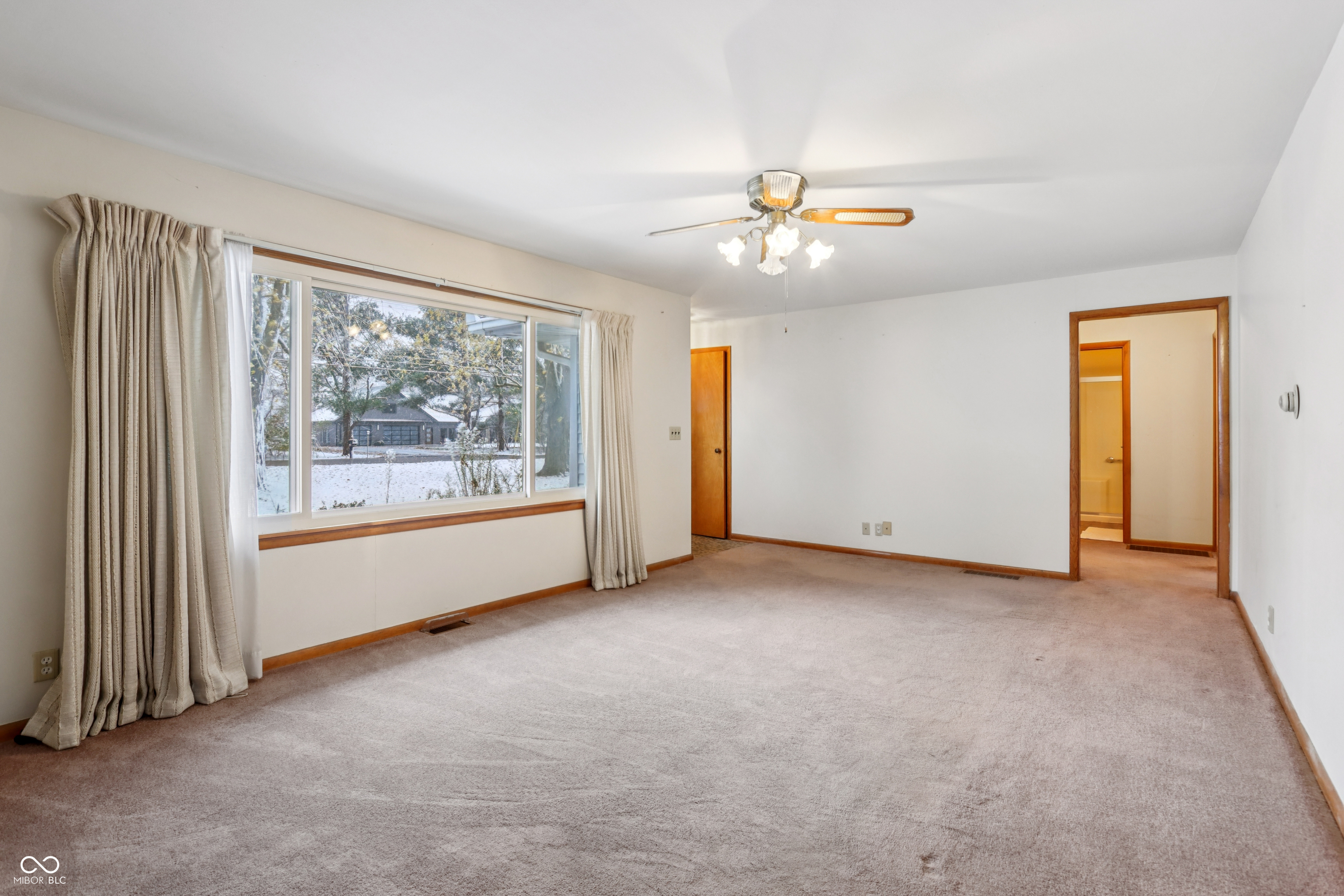 1670 W Old Waynetown Road