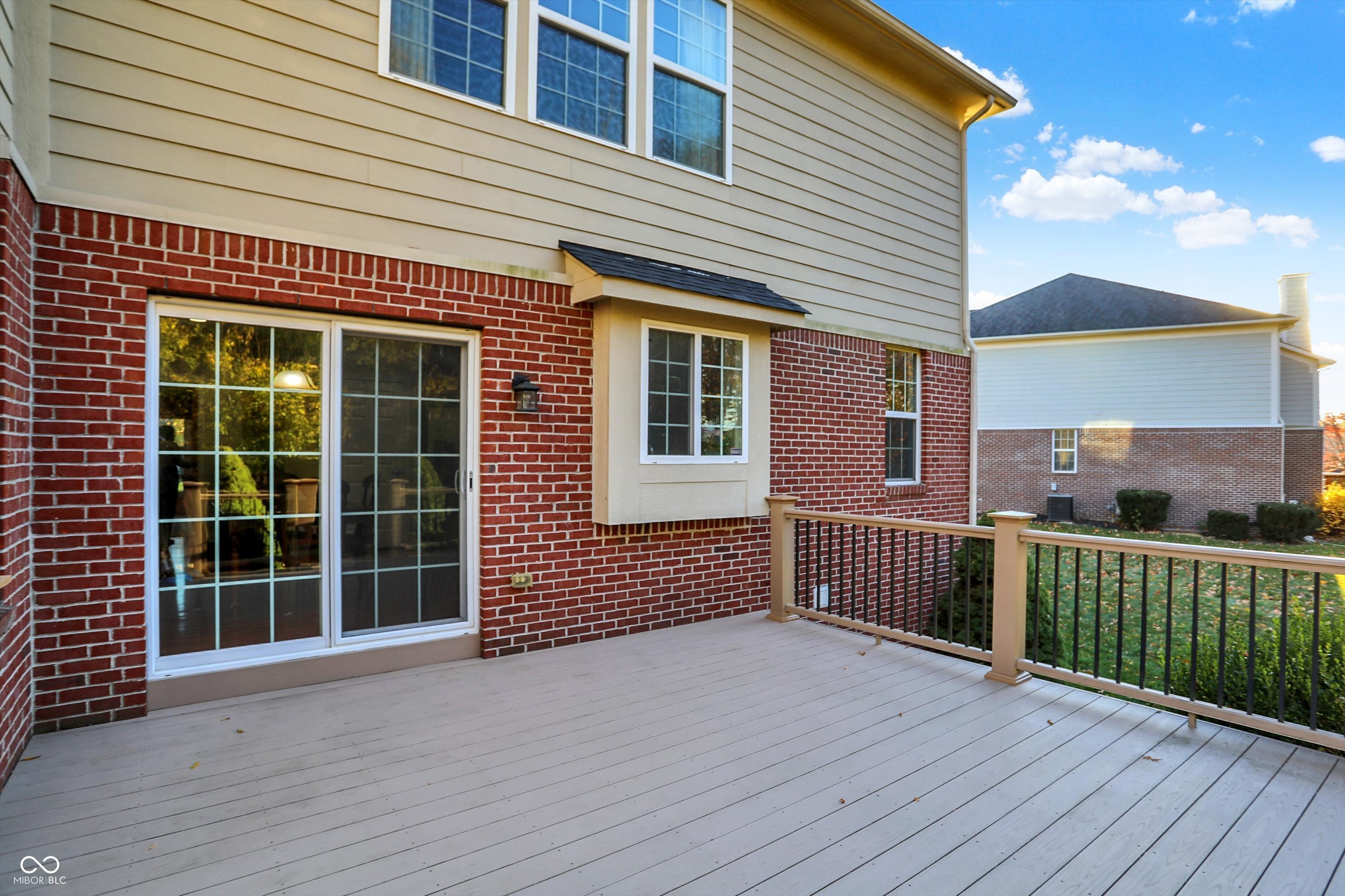 3884 Long Ridge Boulevard