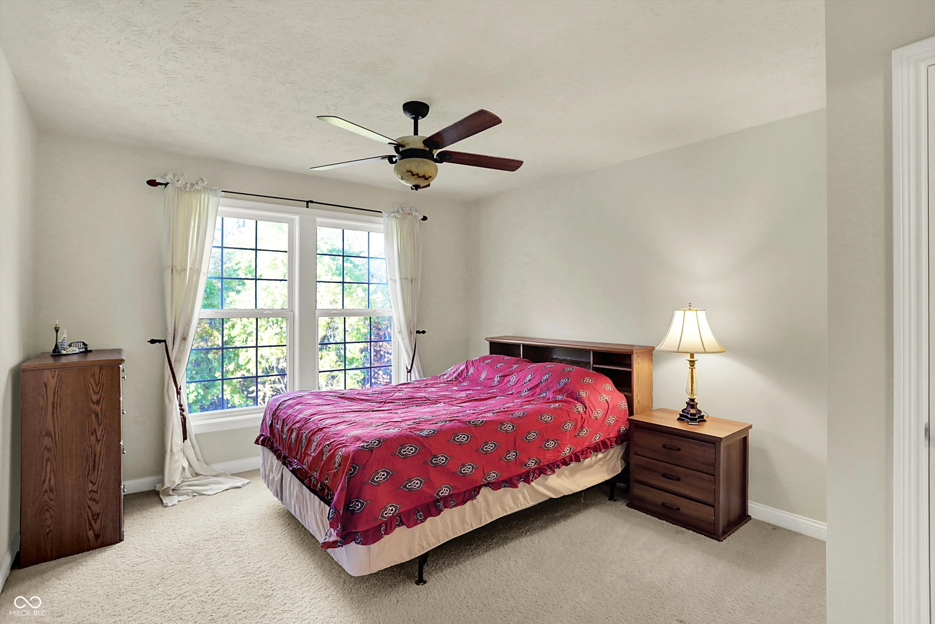 3884 Long Ridge Boulevard