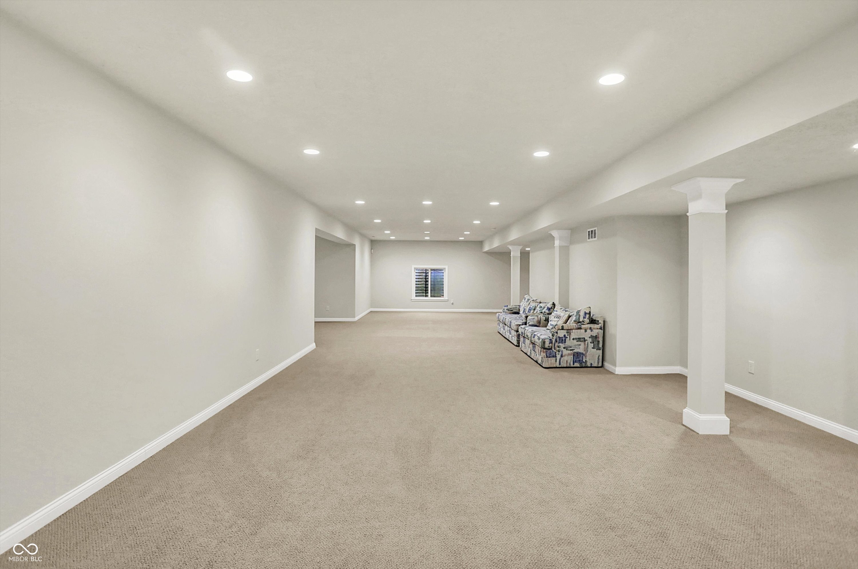 3884 Long Ridge Boulevard