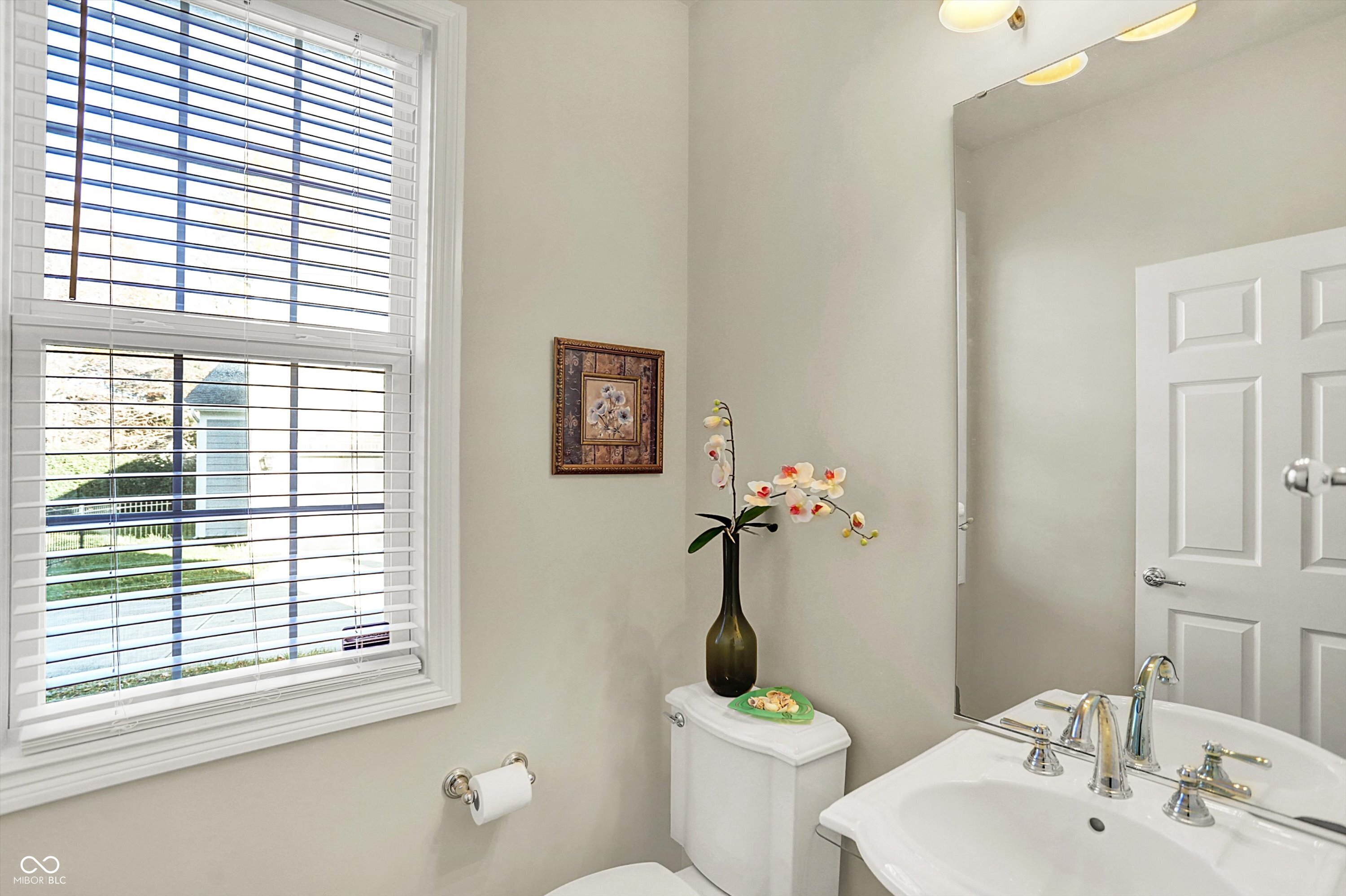 3884 Long Ridge Boulevard