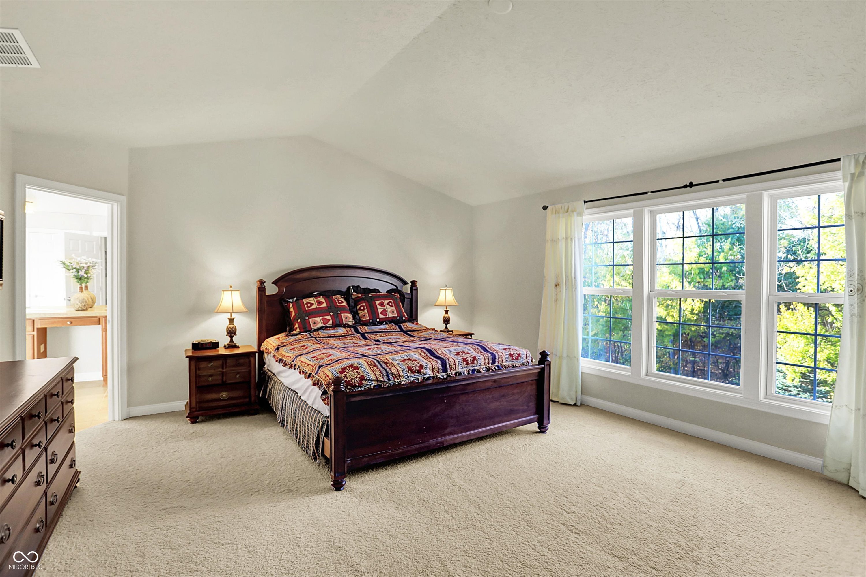 3884 Long Ridge Boulevard