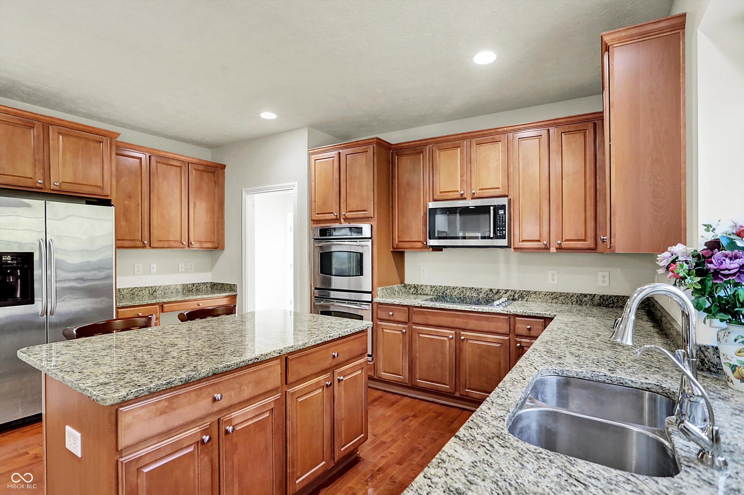 3884 Long Ridge Boulevard