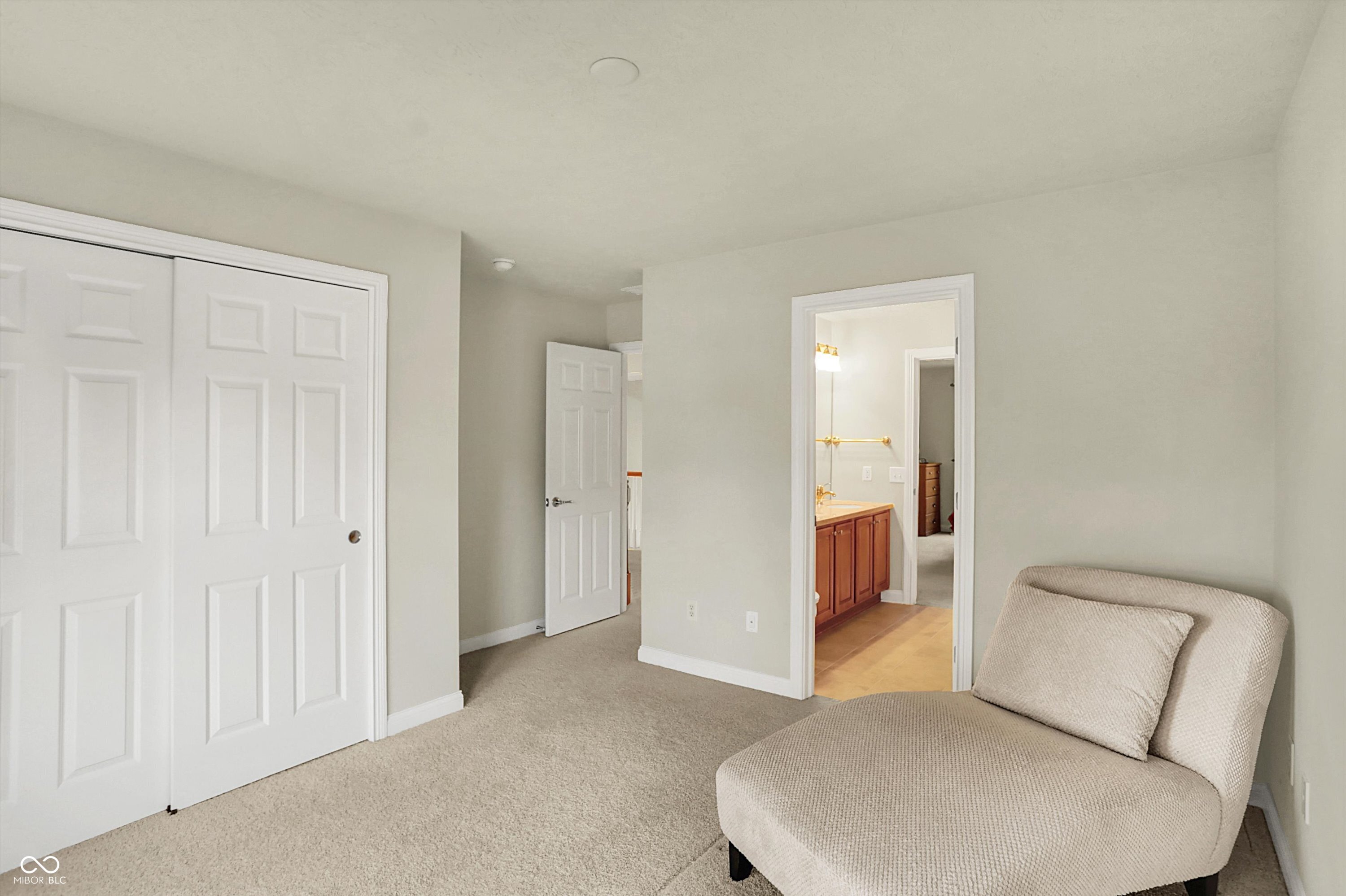 3884 Long Ridge Boulevard